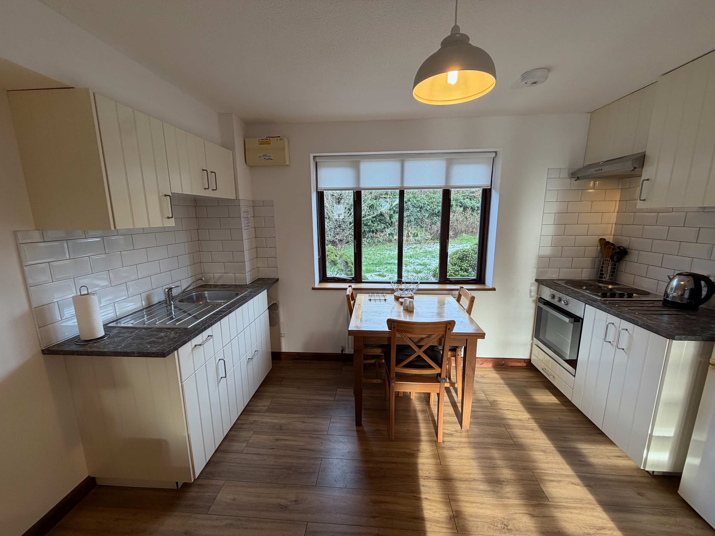 Millbrook House Apartments 5 - Two bedroom maisonette next to Milton Park in High Street OX14 4EL - Property image 3 - VivreStays