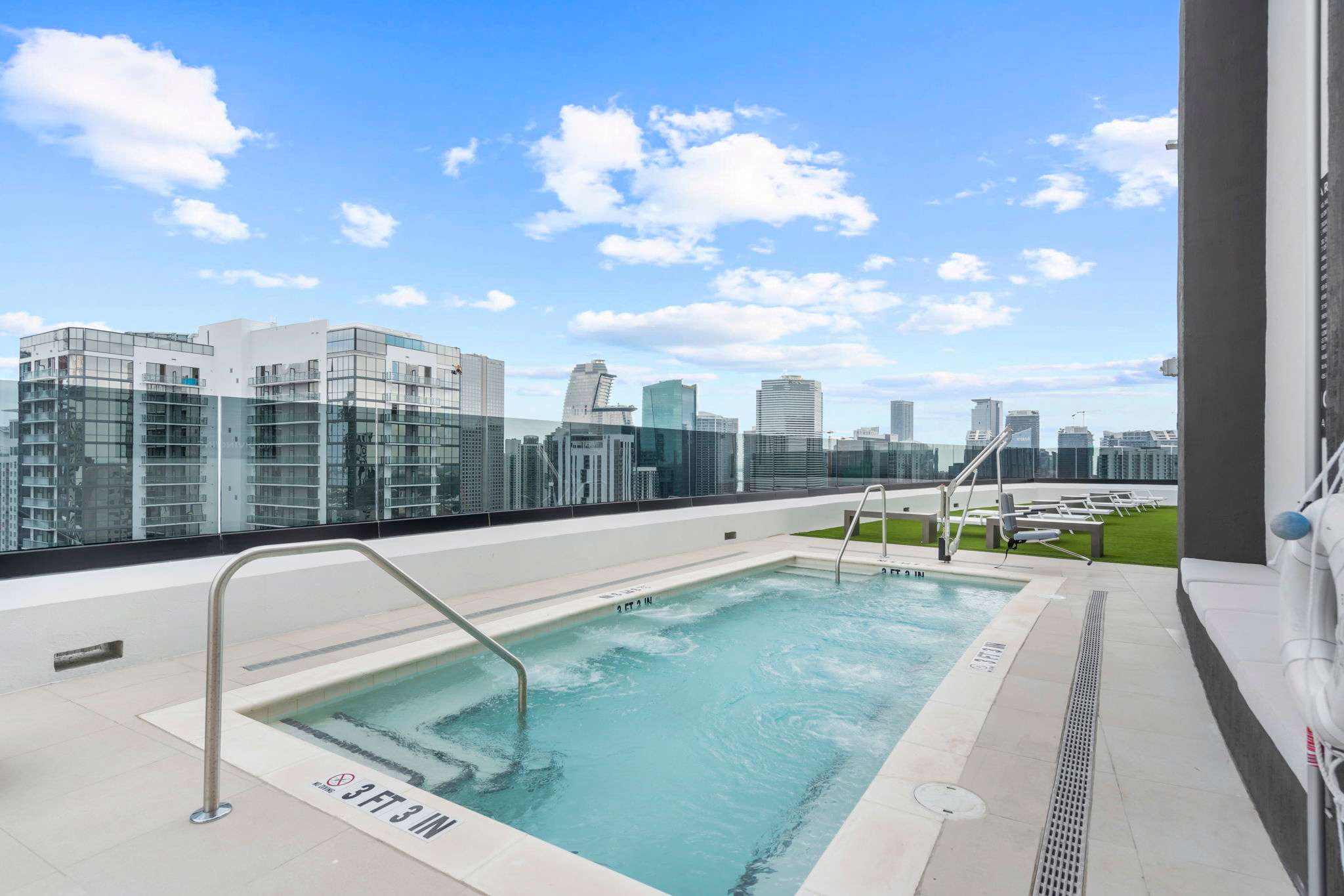 Downtown Condo | Walkable Location to Bayside