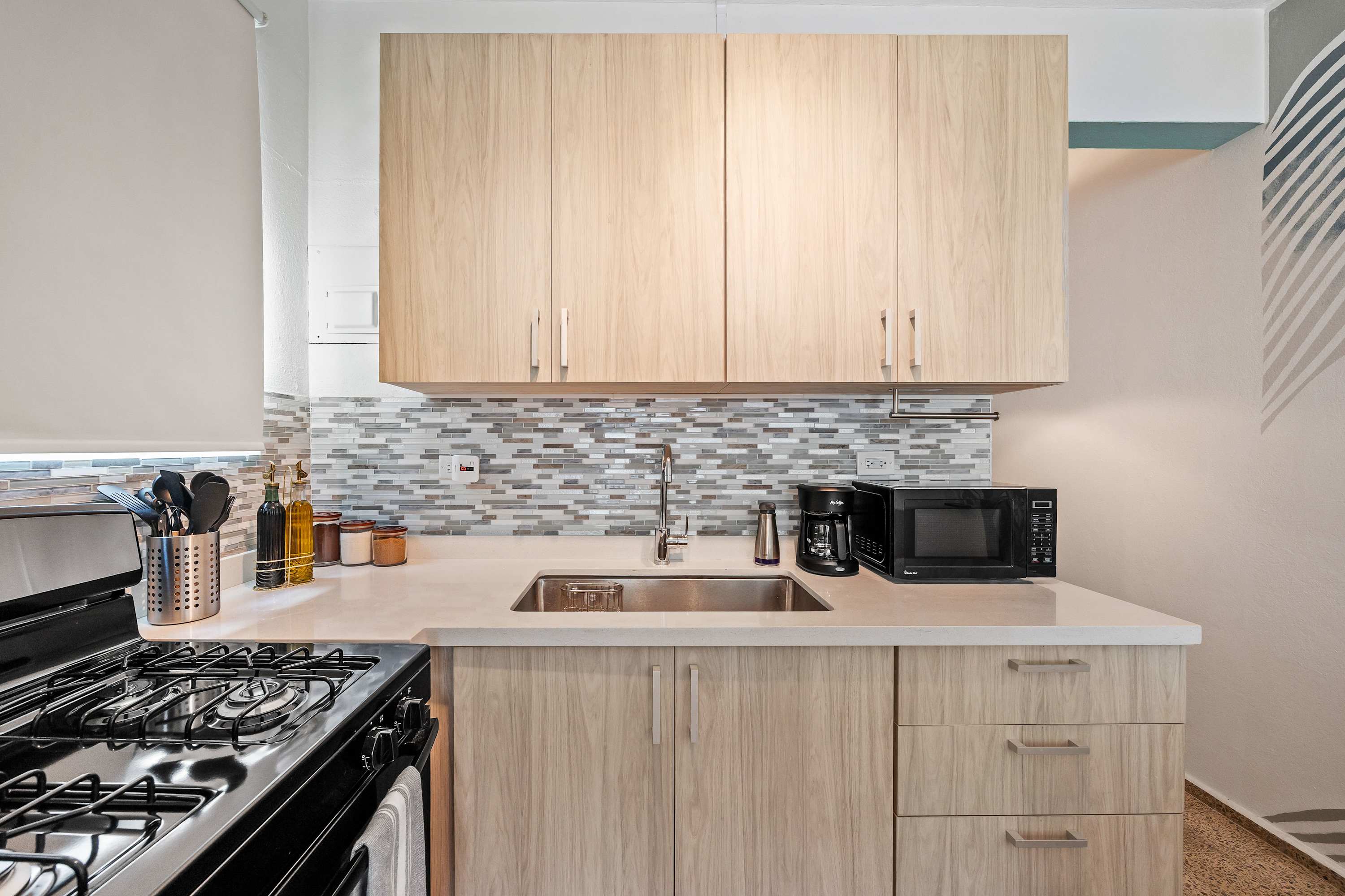 Luxury Condado | Walk to the Beach | Shared Pool