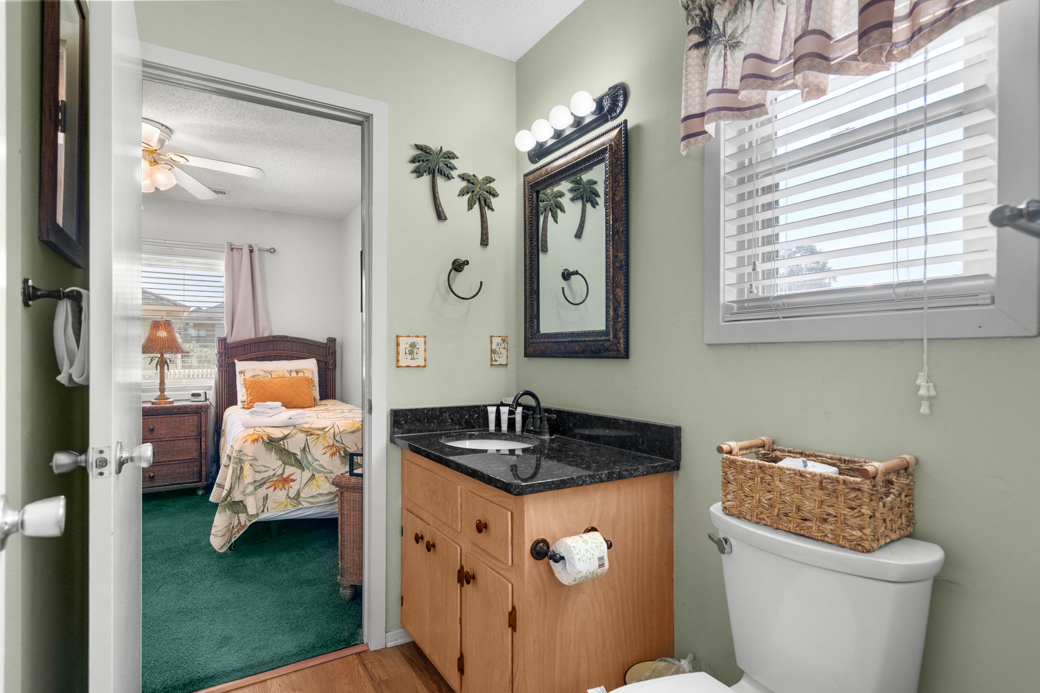 Guest Cottages 55G Short Walk to Ocean | Photo 23