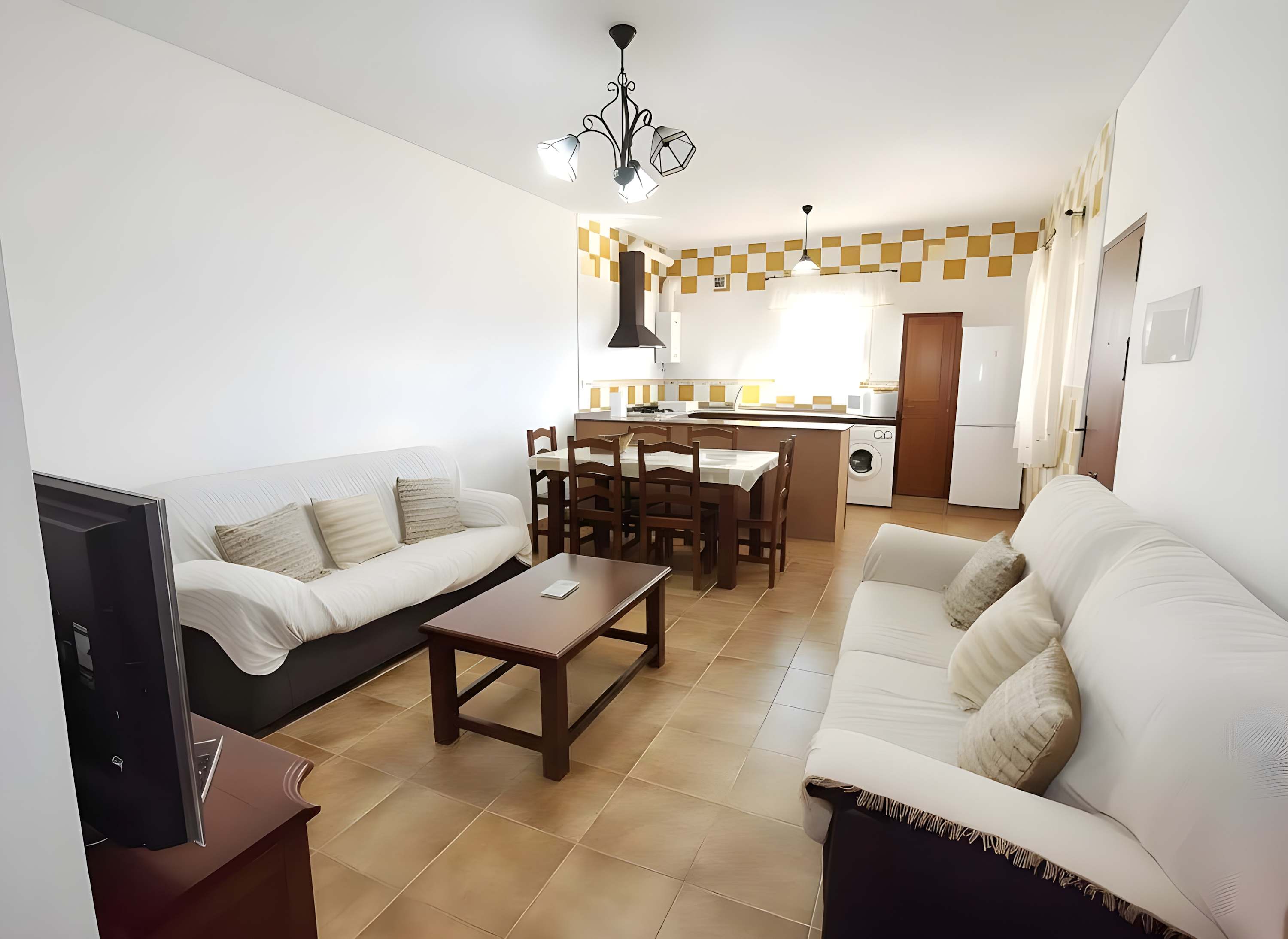 Chalet con Terraza y Barbacoa a 3 min de la Playa El Palmar - image 10