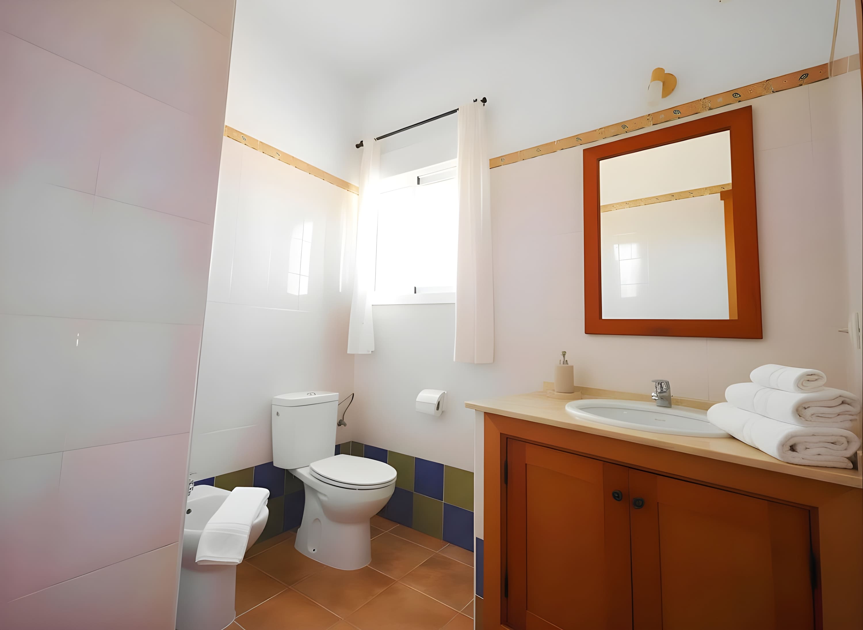 Chalet con Terraza y Barbacoa a 3 min de la Playa El Palmar - image 14