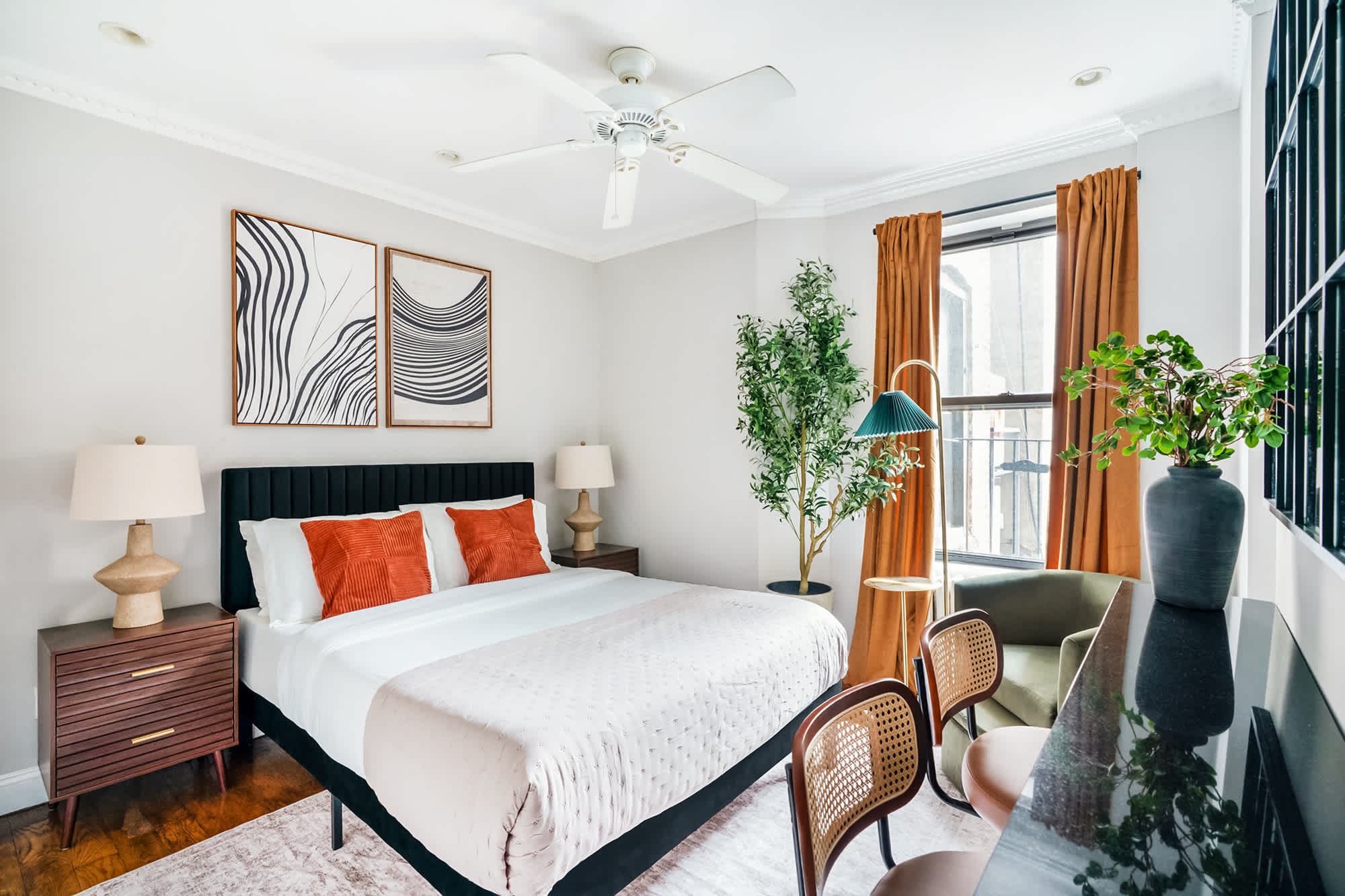 234 Mott-9 Prime Soho Cozy New Studio WD In-unit