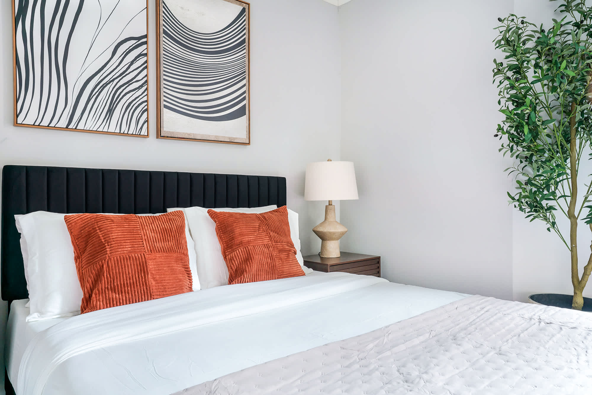 234 Mott-9 Prime Soho Cozy New Studio WD In-unit 4