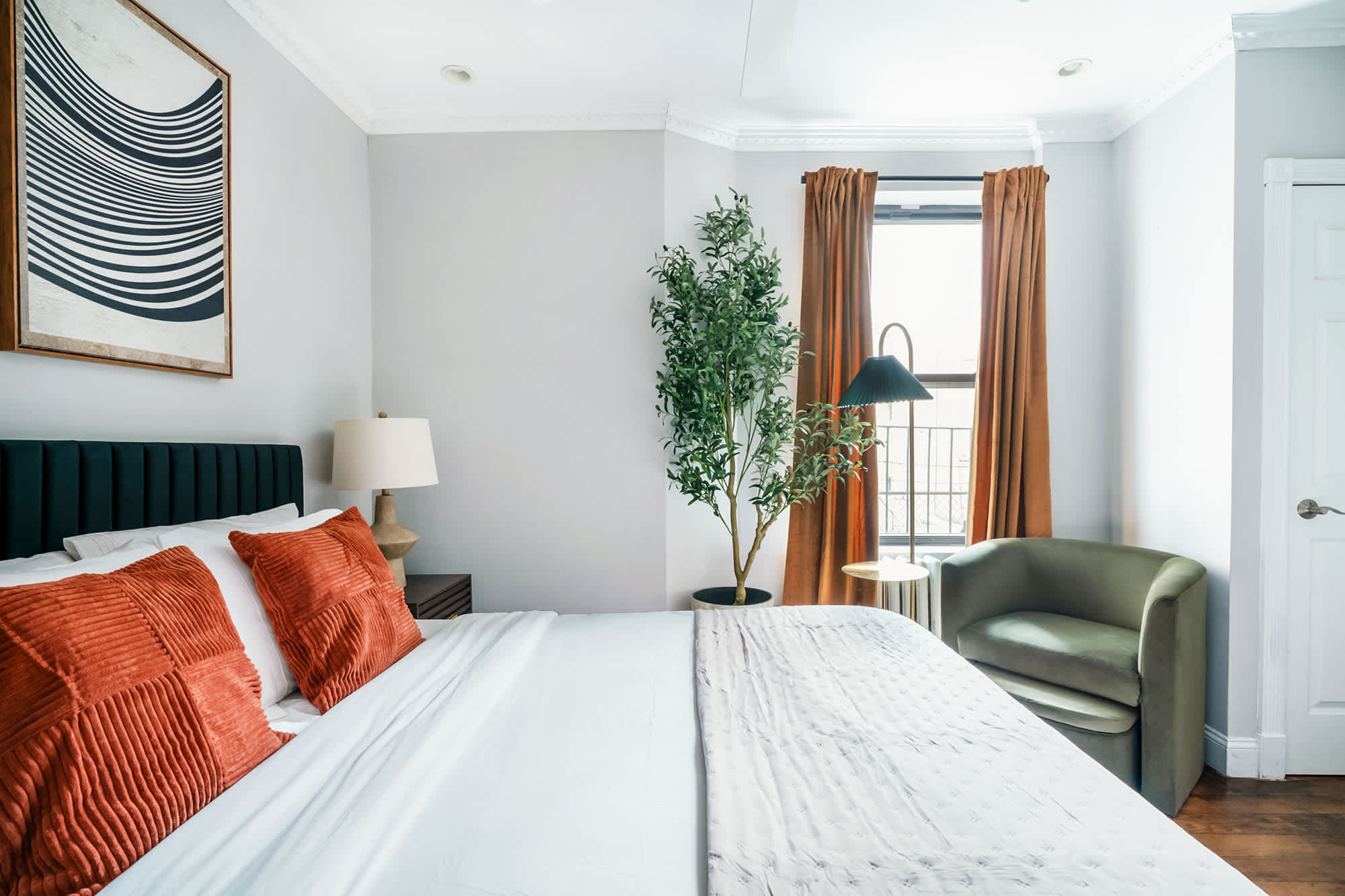 234 Mott-9 Prime Soho Cozy New Studio WD In-unit 6