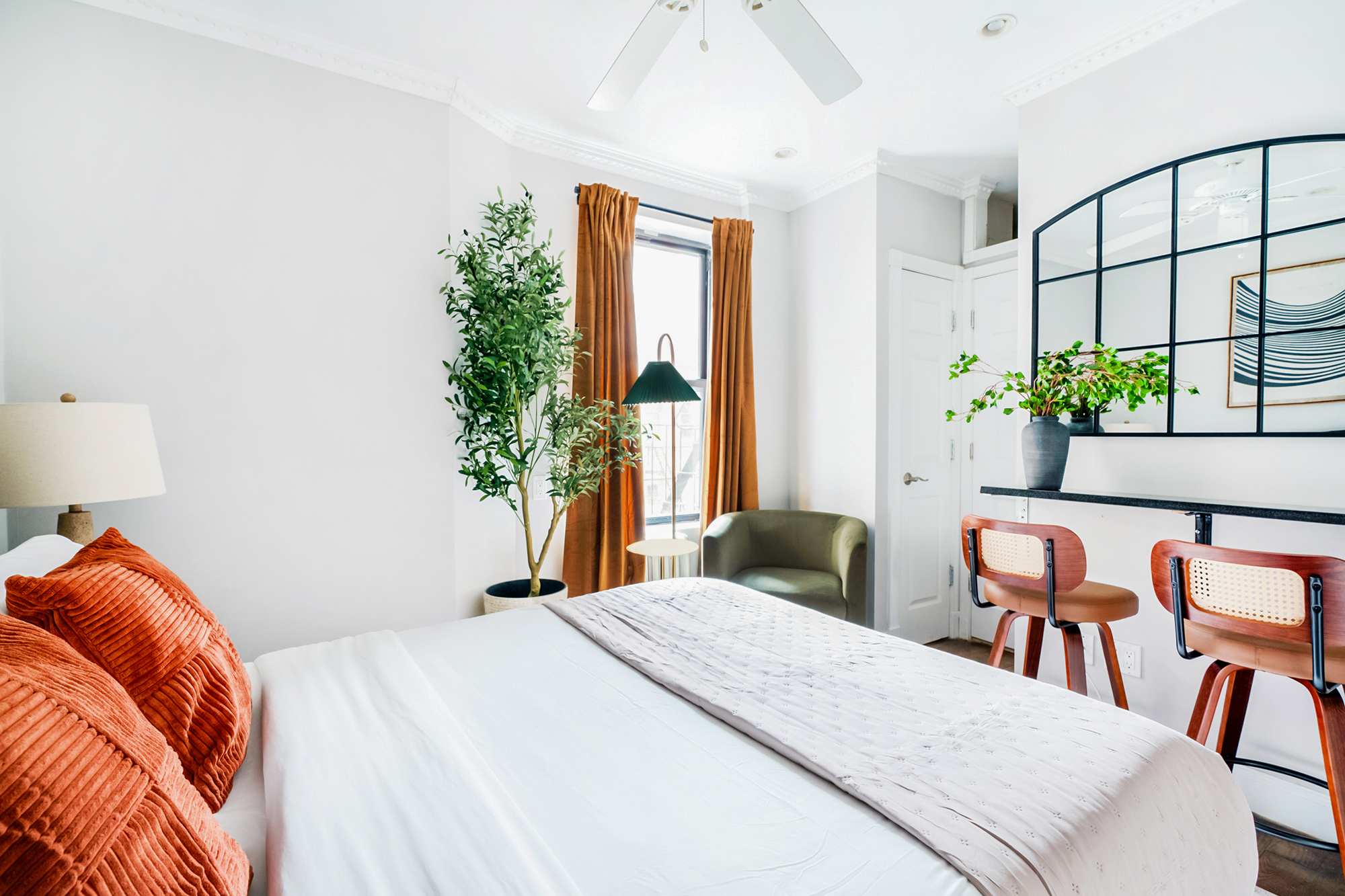 234 Mott-9 Prime Soho Cozy New Studio WD In-unit 3