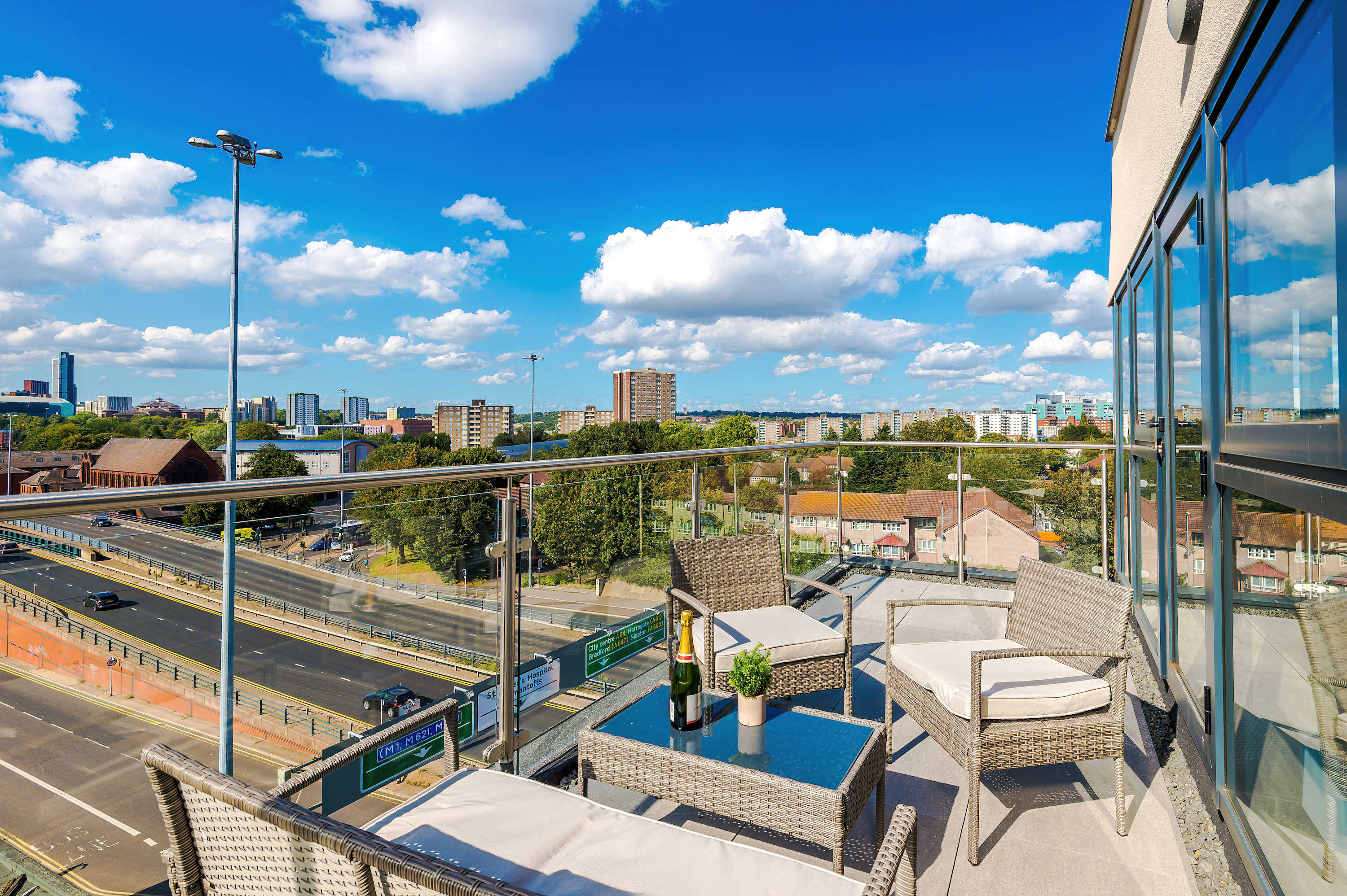 2BR Penthouse In Leeds Centre - Free Parking, Wifi - Foto 32