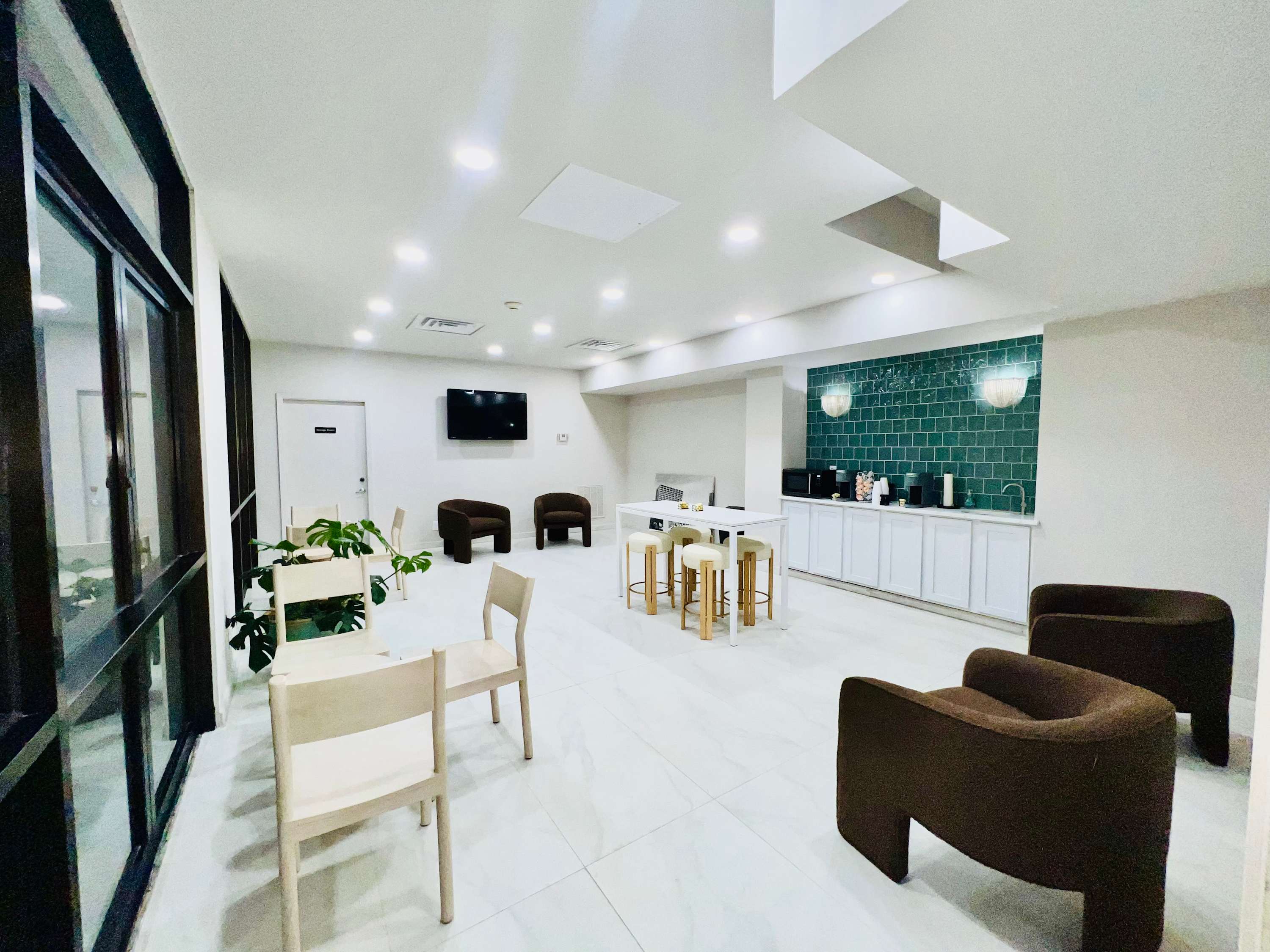 Shoreline Studio, Condo for 4 8