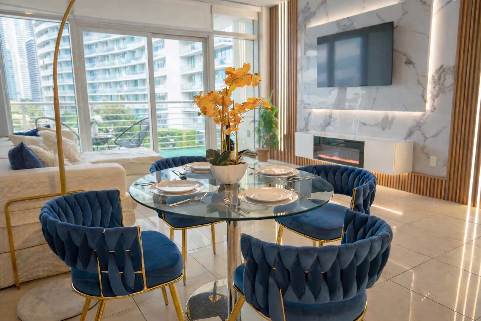 City Views & Free Parking in Midtown Miami
