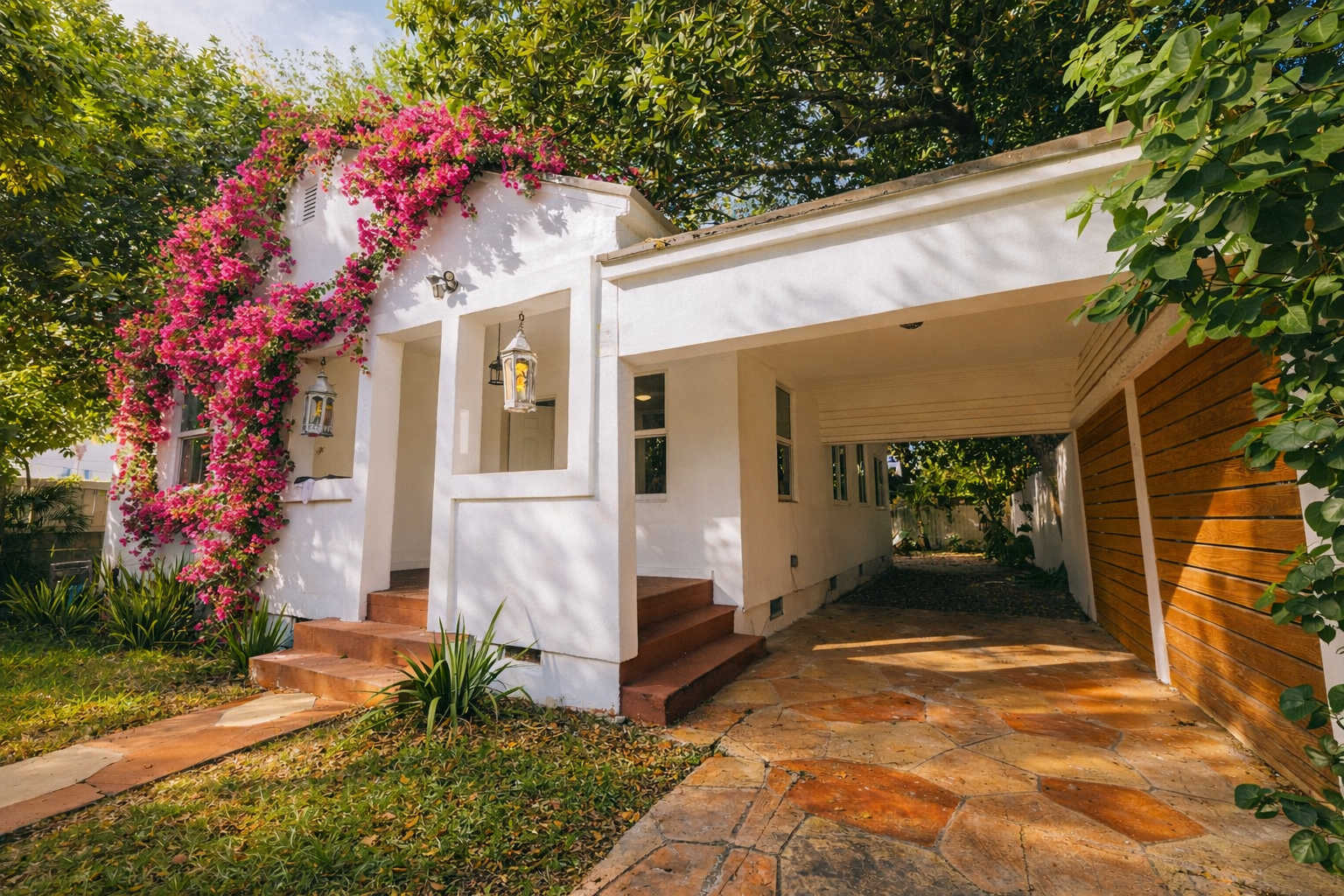 Miami House - Free Parking & Backyard