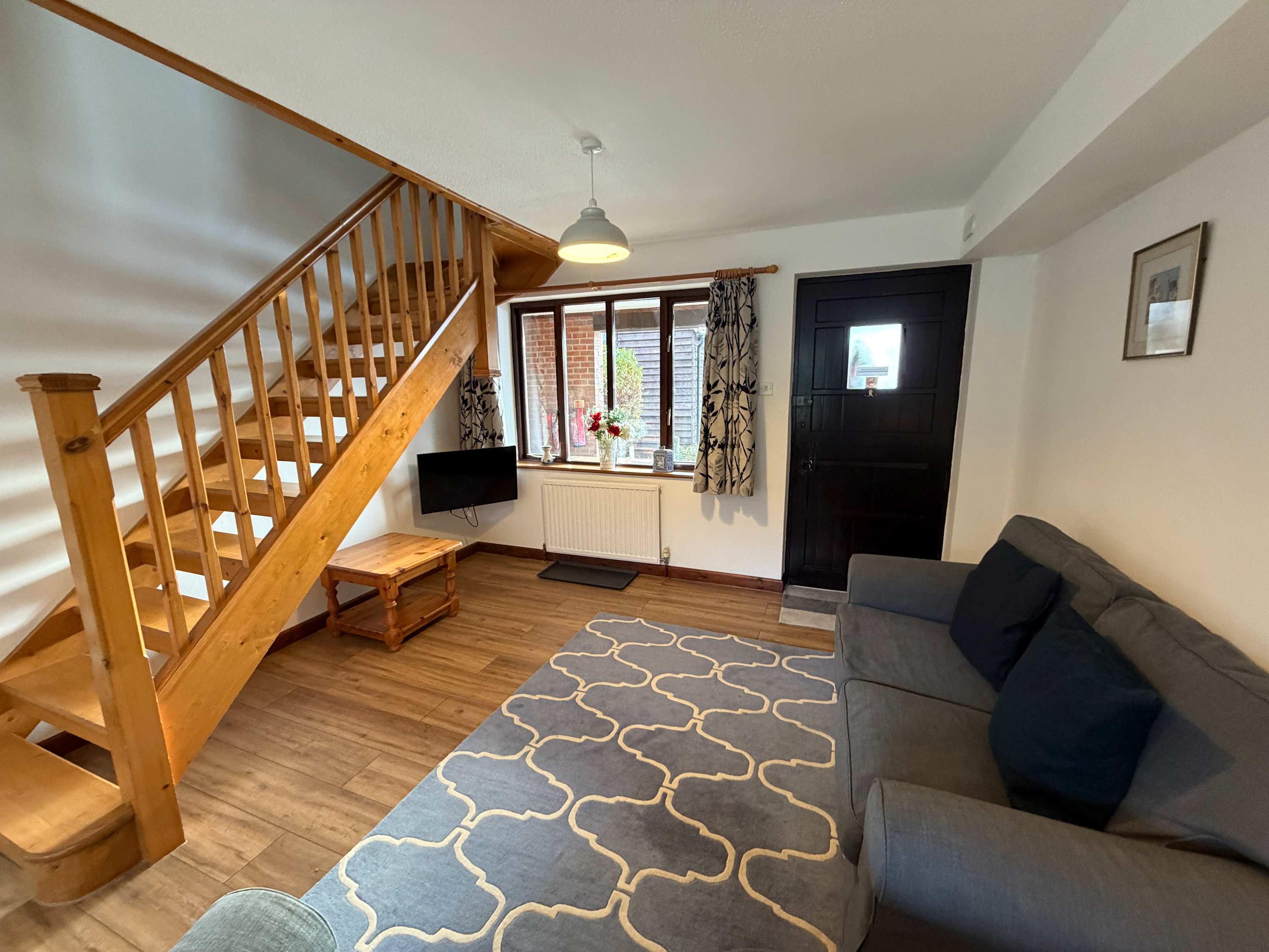 Millbrook House Apartments 4 - Two bedroom maisonette next to Milton Park in High Street OX14 4EL - Property image 4 - VivreStays