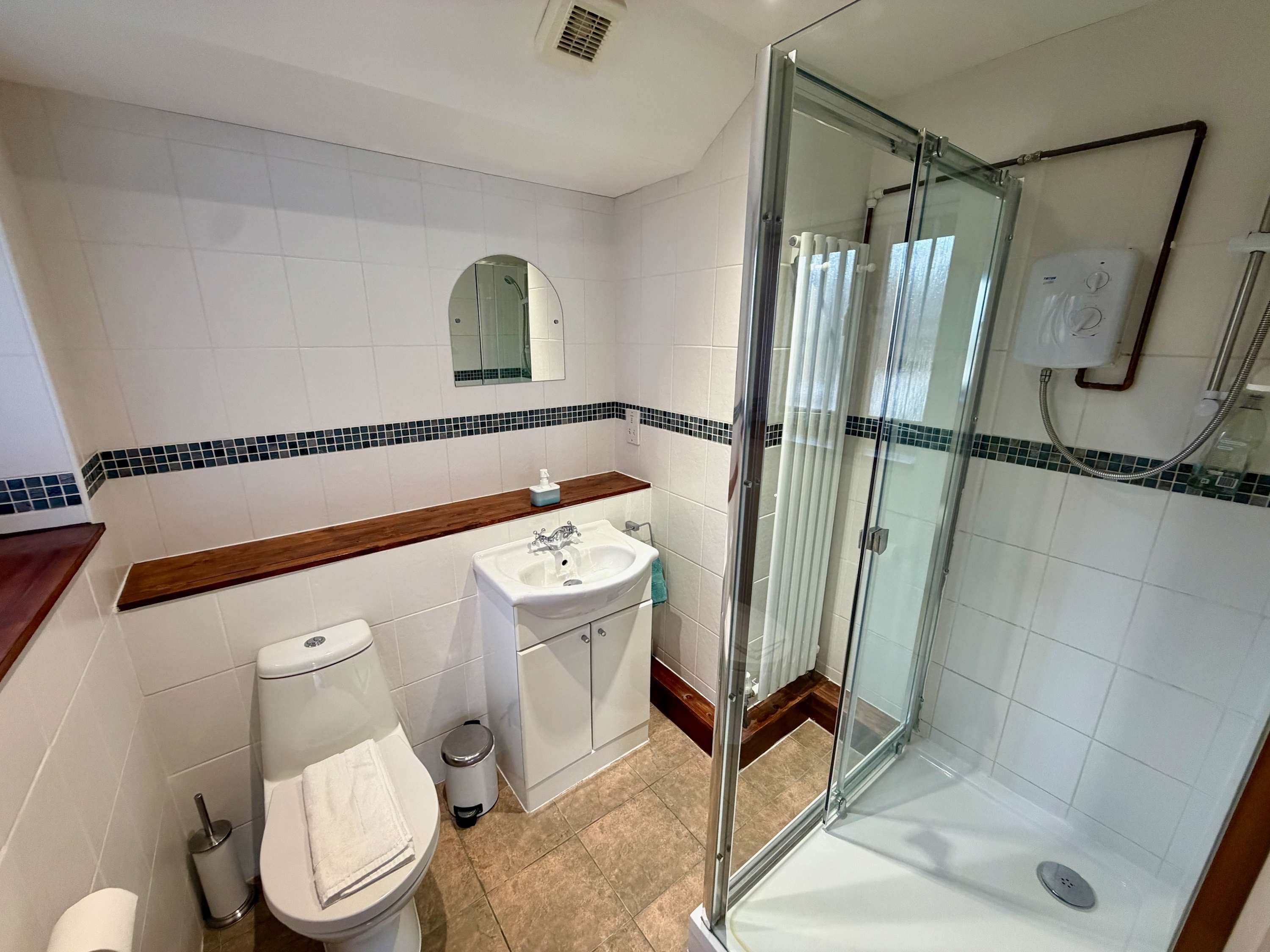 View Millbrook House Apartments 8 - One bedroom, studio ground floor apartment next to Milton Park in High Street OX14 4EL Millbrook House Apartments 8 - One bedroom, studio ground floor apartment next to Milton Park in High Street OX14 4EL - Property image 3 - VivreStays
