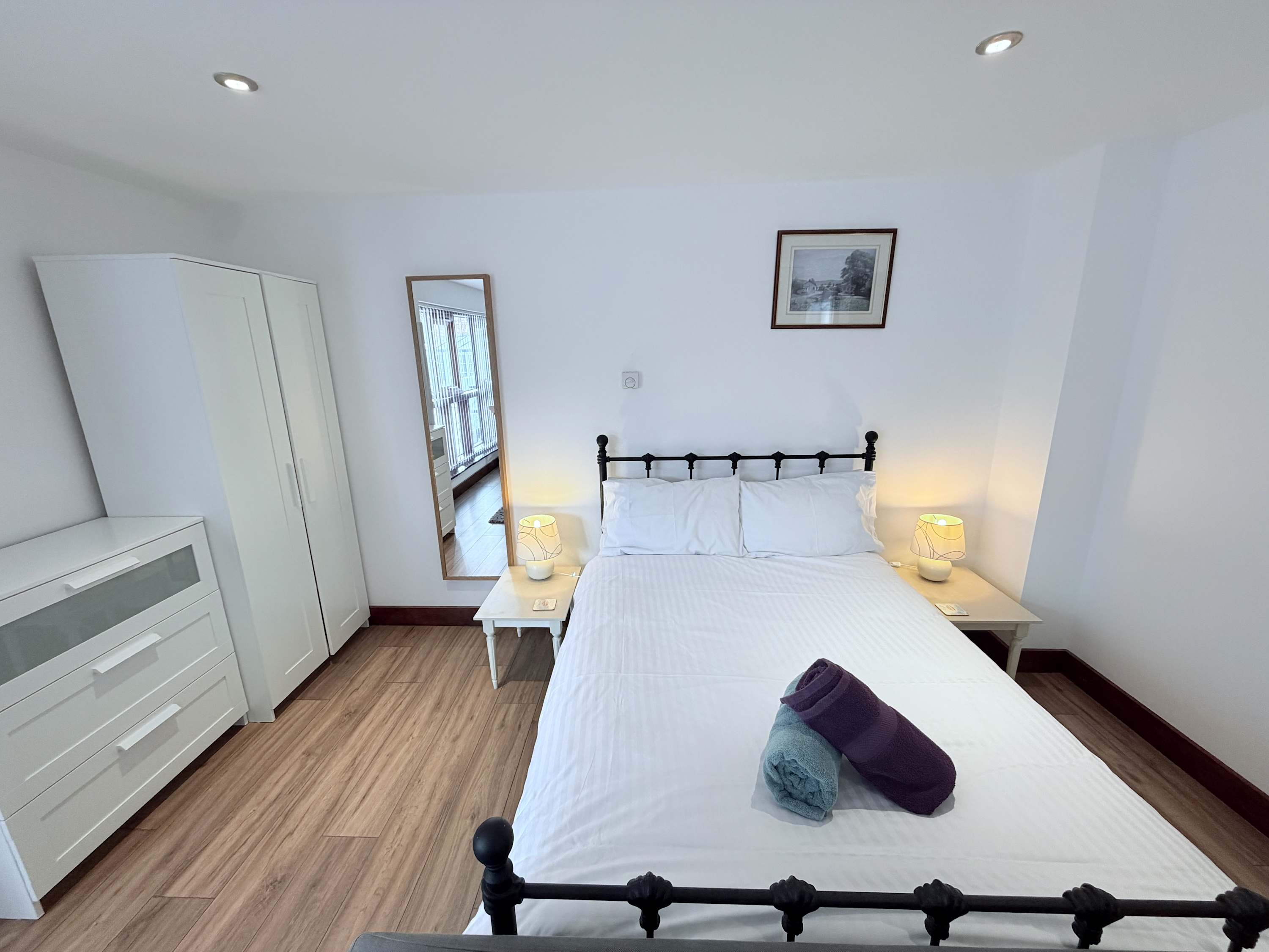 View Millbrook House Apartments 9 - One bedroom, studio ground floor apartment next to Milton Park in High Street OX14 4EL Millbrook House Apartments 9 - One bedroom, studio ground floor apartment next to Milton Park in High Street OX14 4EL - Property image 9 - VivreStays
