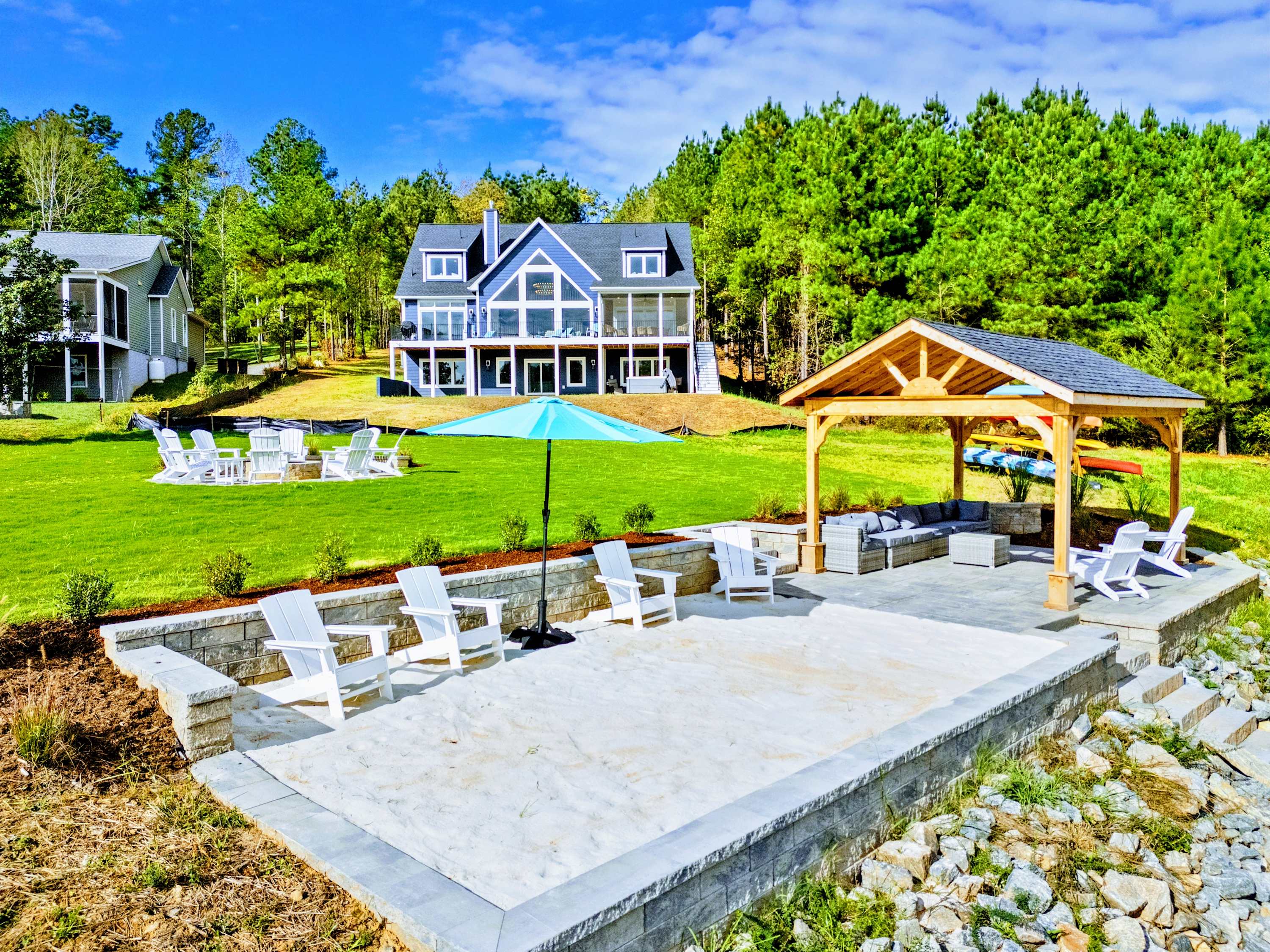 NEW 7BR Lakefront Lake Anna 6-Suites, Hot Tub — Mineral, VA — vacation rental
