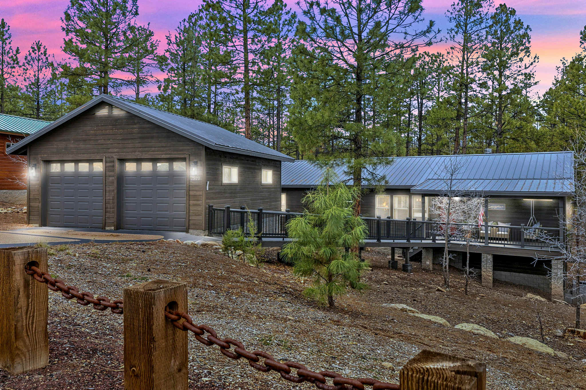 Cozy 3BR Retreat, Forest Views,Grill,Sleeps 6 5