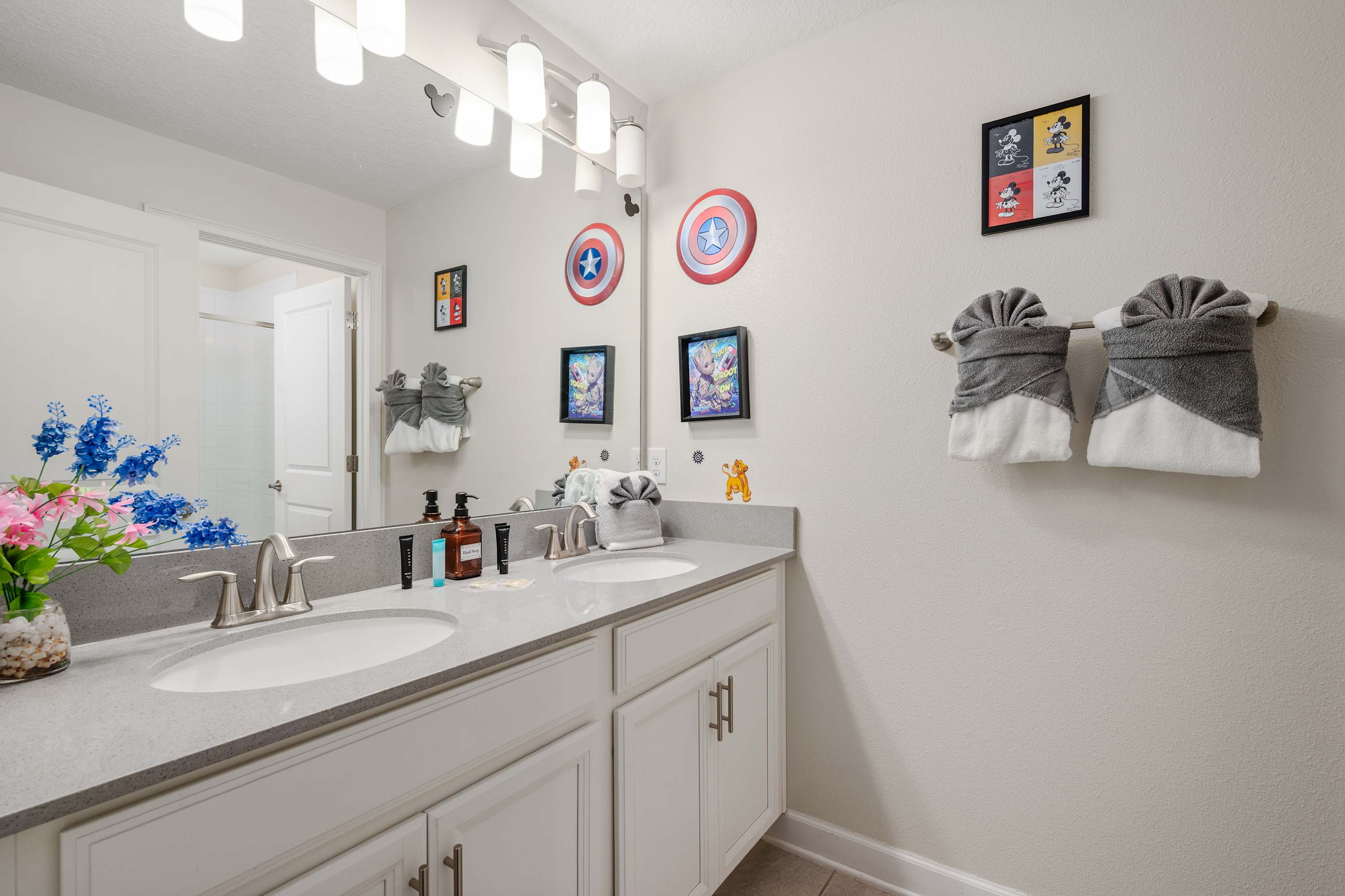 Townhouse w/ pool & resort access