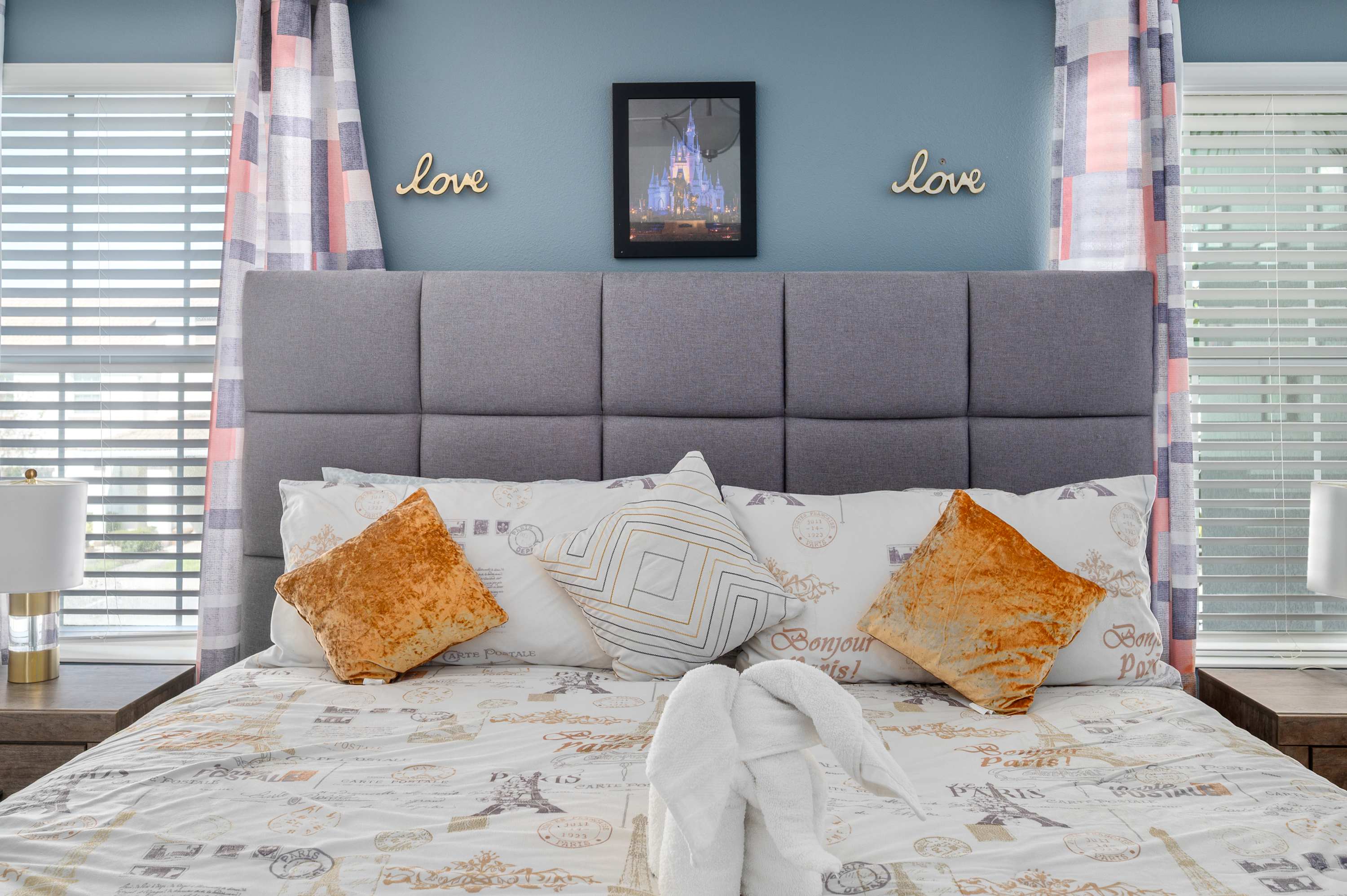 Townhouse w/ pool & resort access