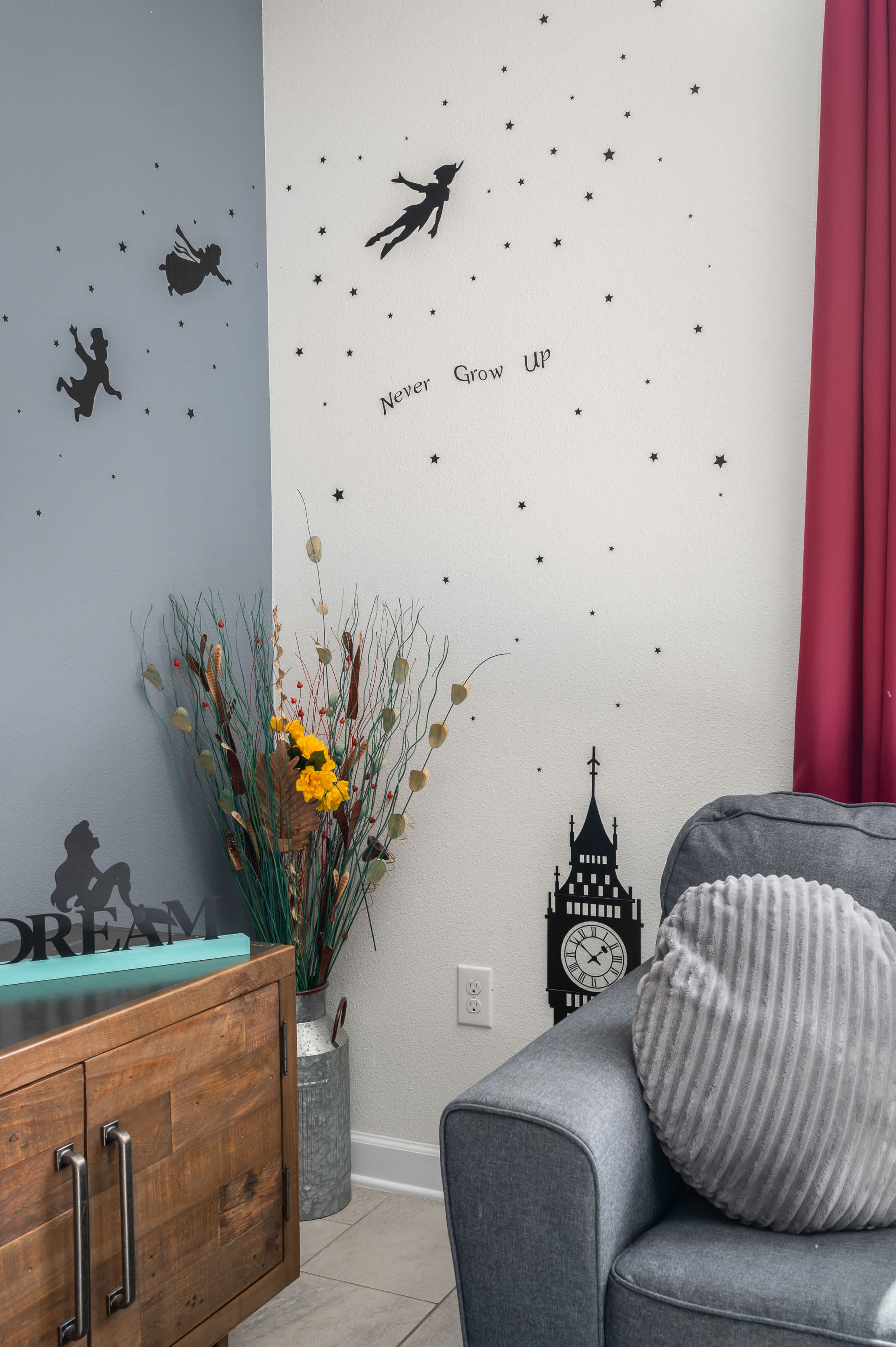 Townhouse w/ pool & resort access