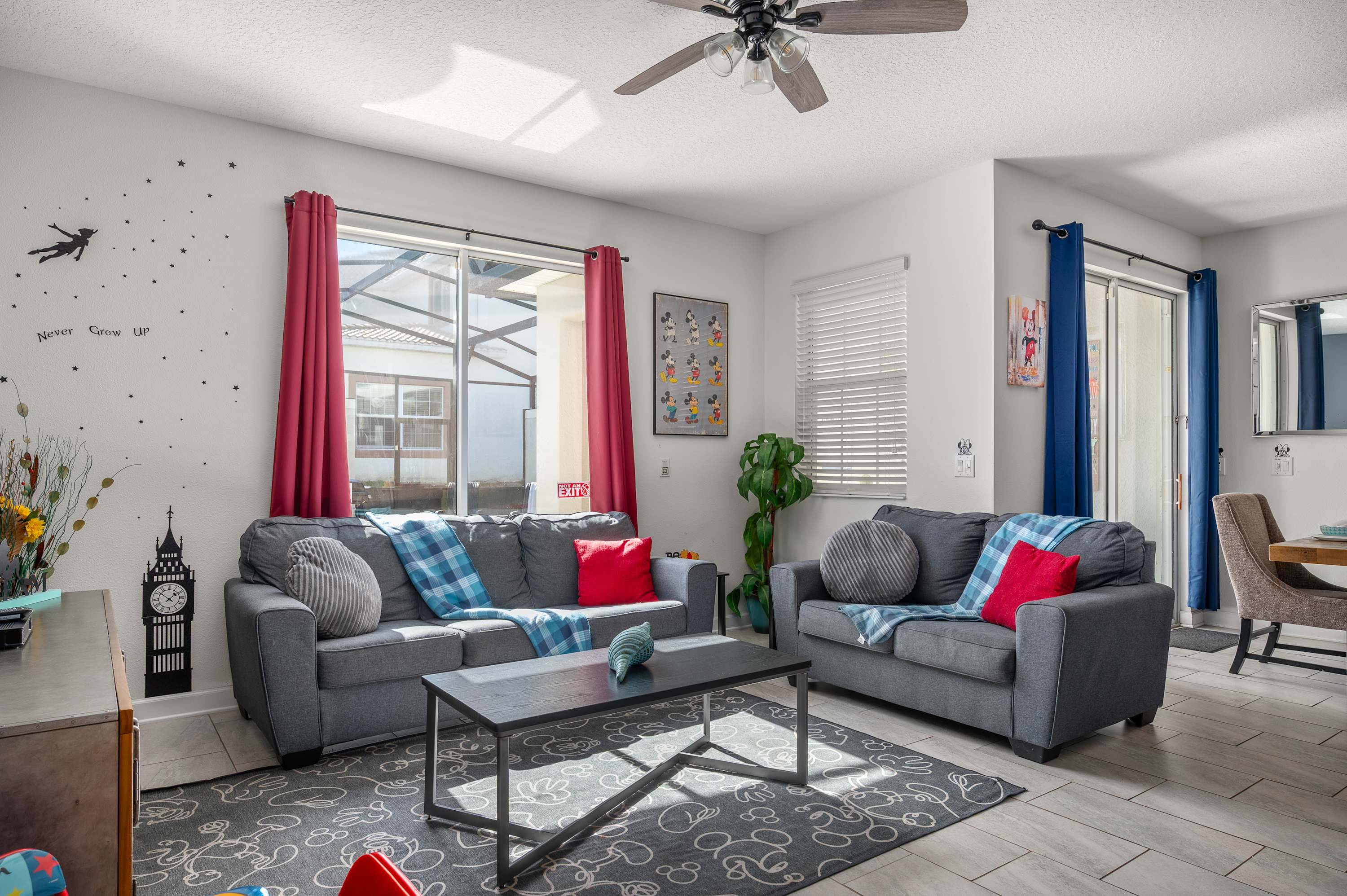 Townhouse w/ pool & resort access