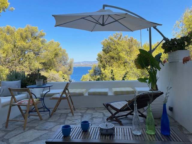 Fully Equipped Studio in Spetses with Patio & View in Spetses — photo 4