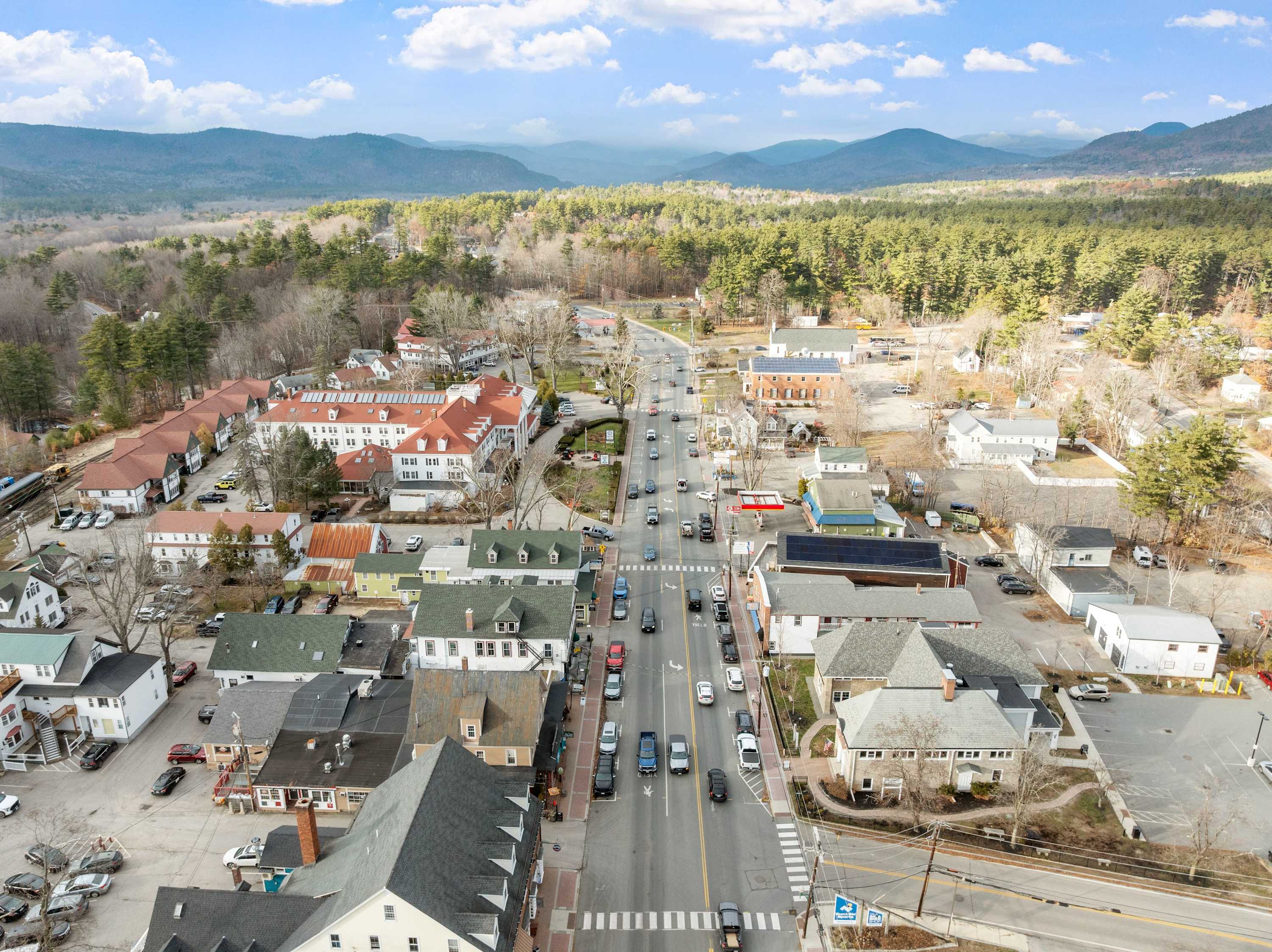 Check out fabulous community attractions & amenities during your stay