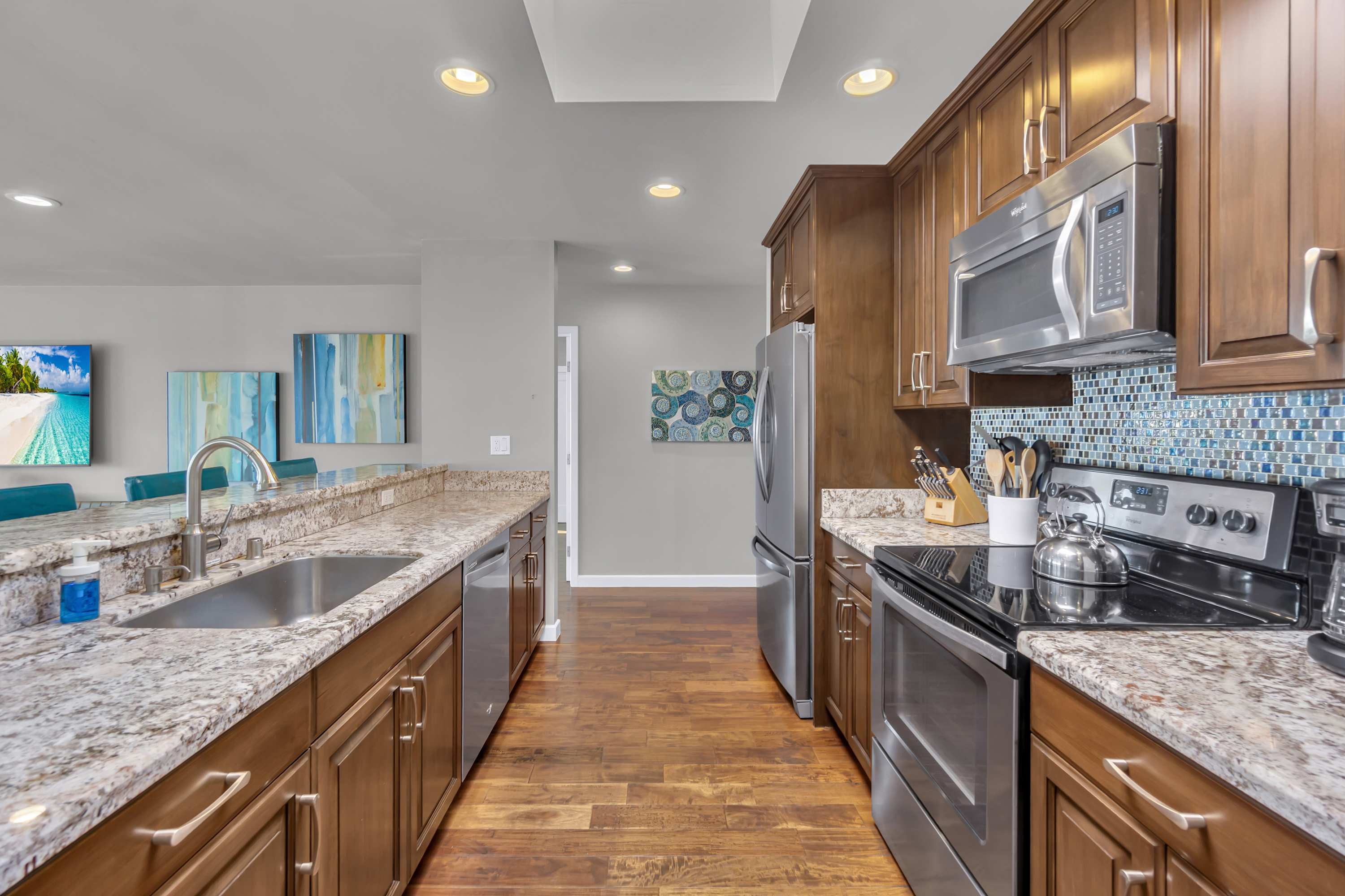 600 E Oceanfront 3G | Modern Penthouse Condo w/Ocean Views 6