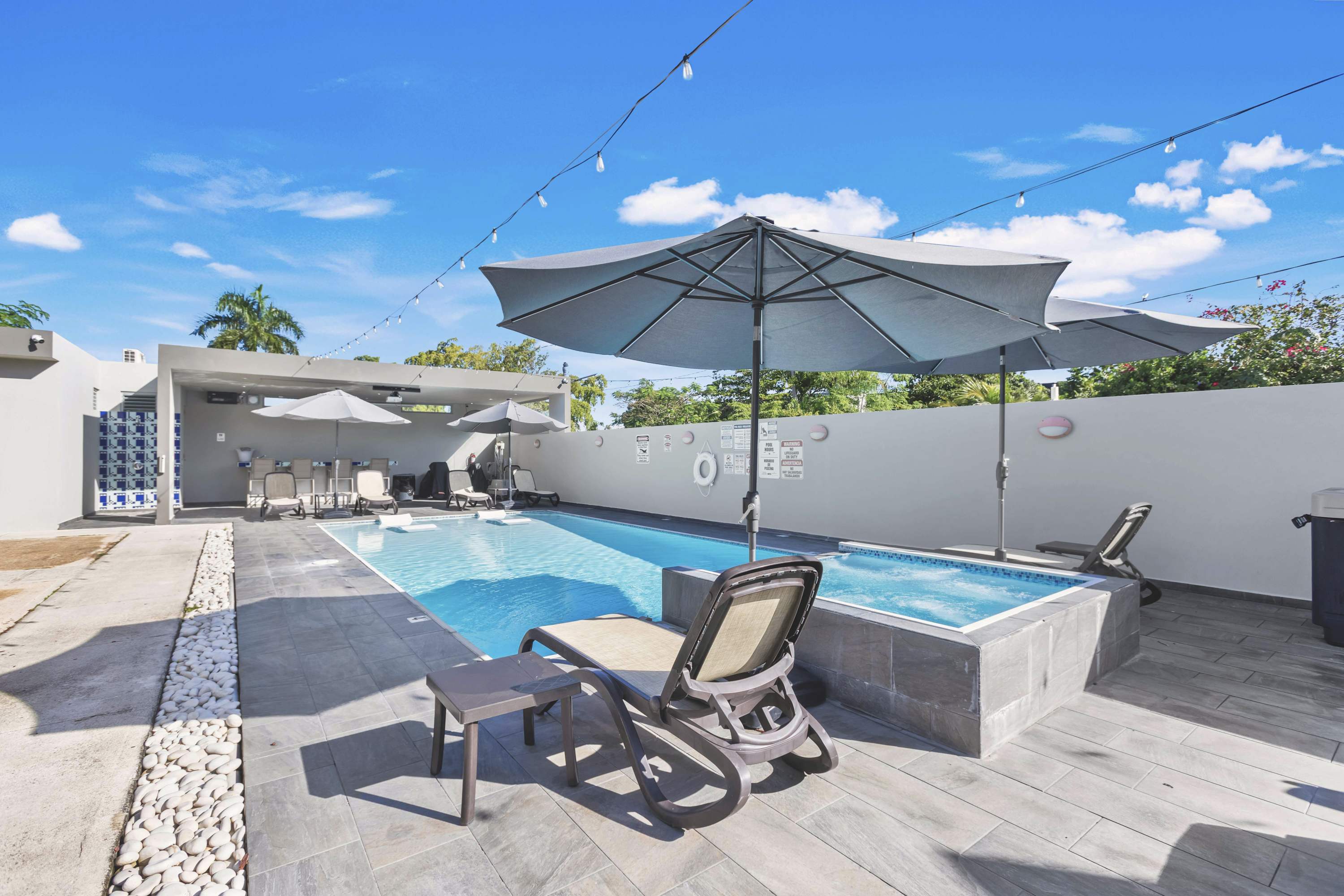 AQUA Ville Moderna · Serene 16BR Villa with Pool - Property photo