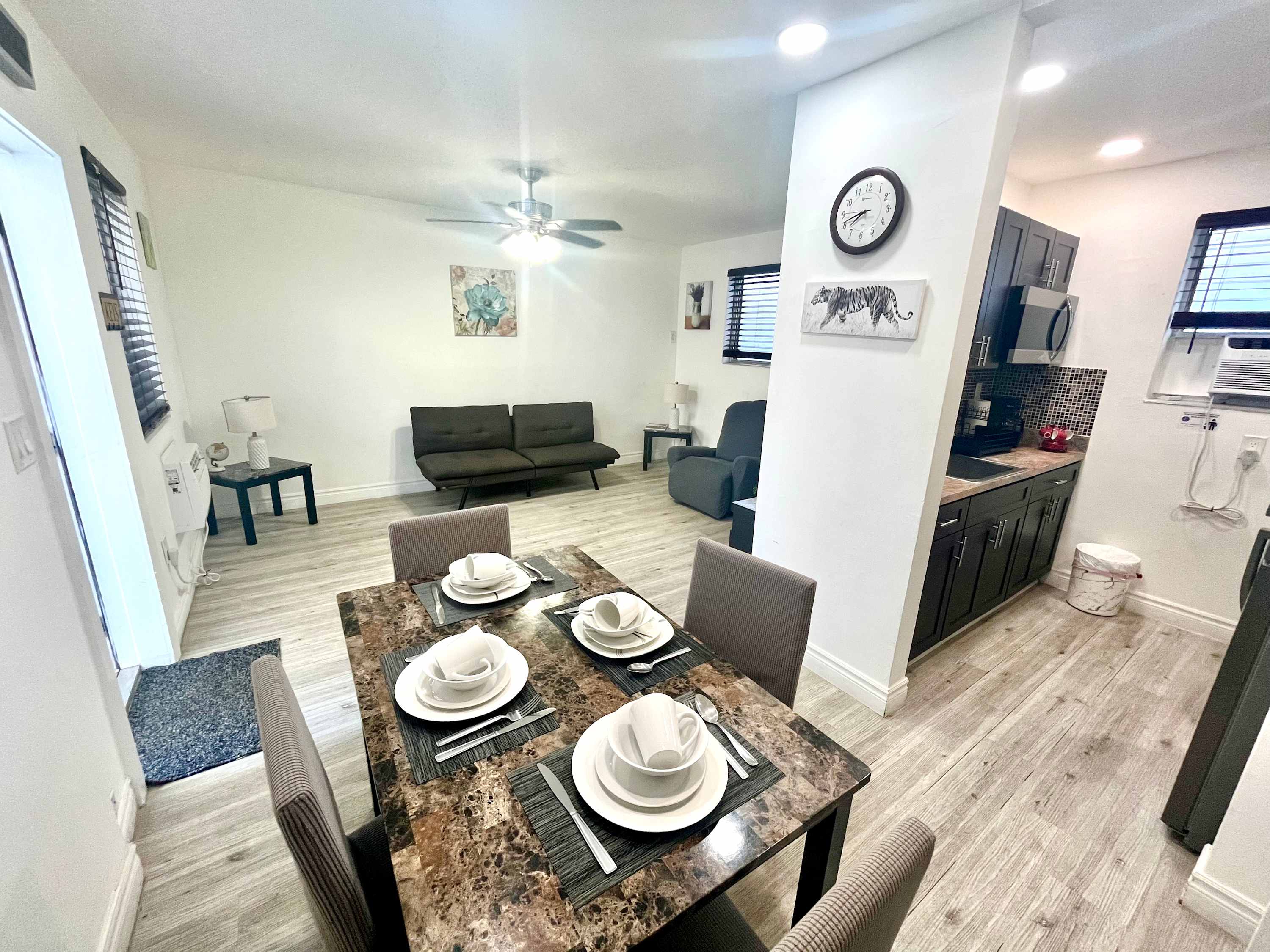 Event 1BD Apt Near Beach in Hollywood Boardwalk — Hollywood, FL — vacation rental