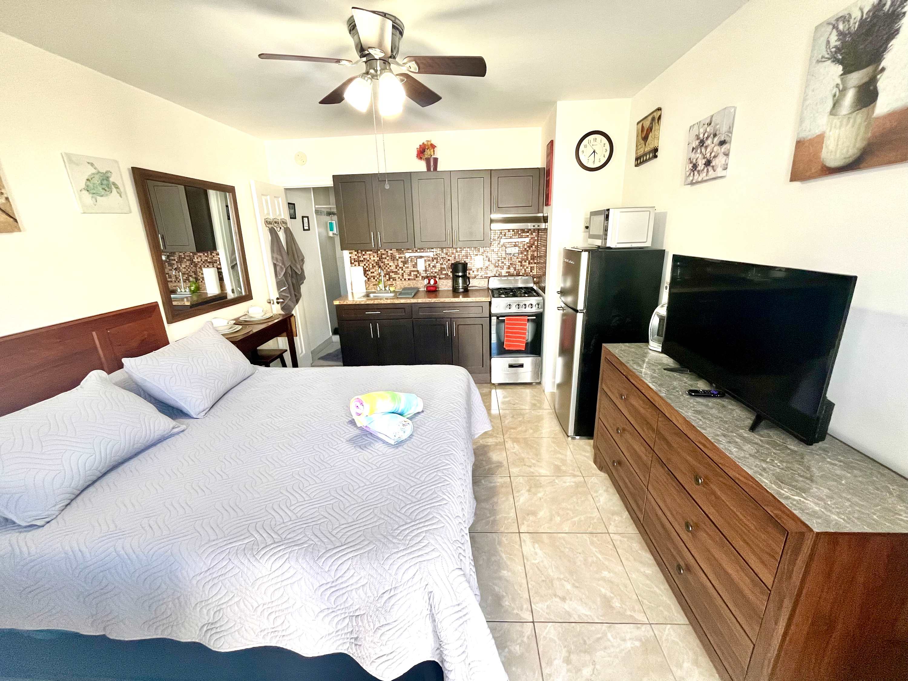 Bright Coastal Studio — Steps from the Beach! — Hollywood, FL — vacation rental