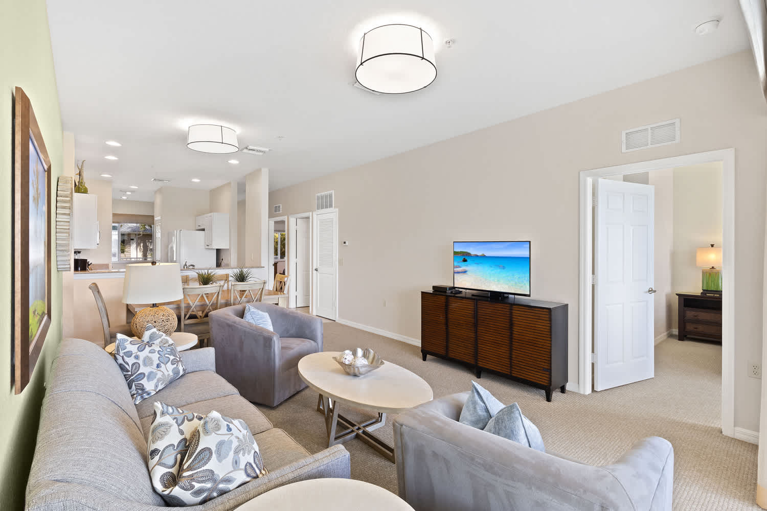 Genoa, Golf Condo, Amazing View & Community Pool!