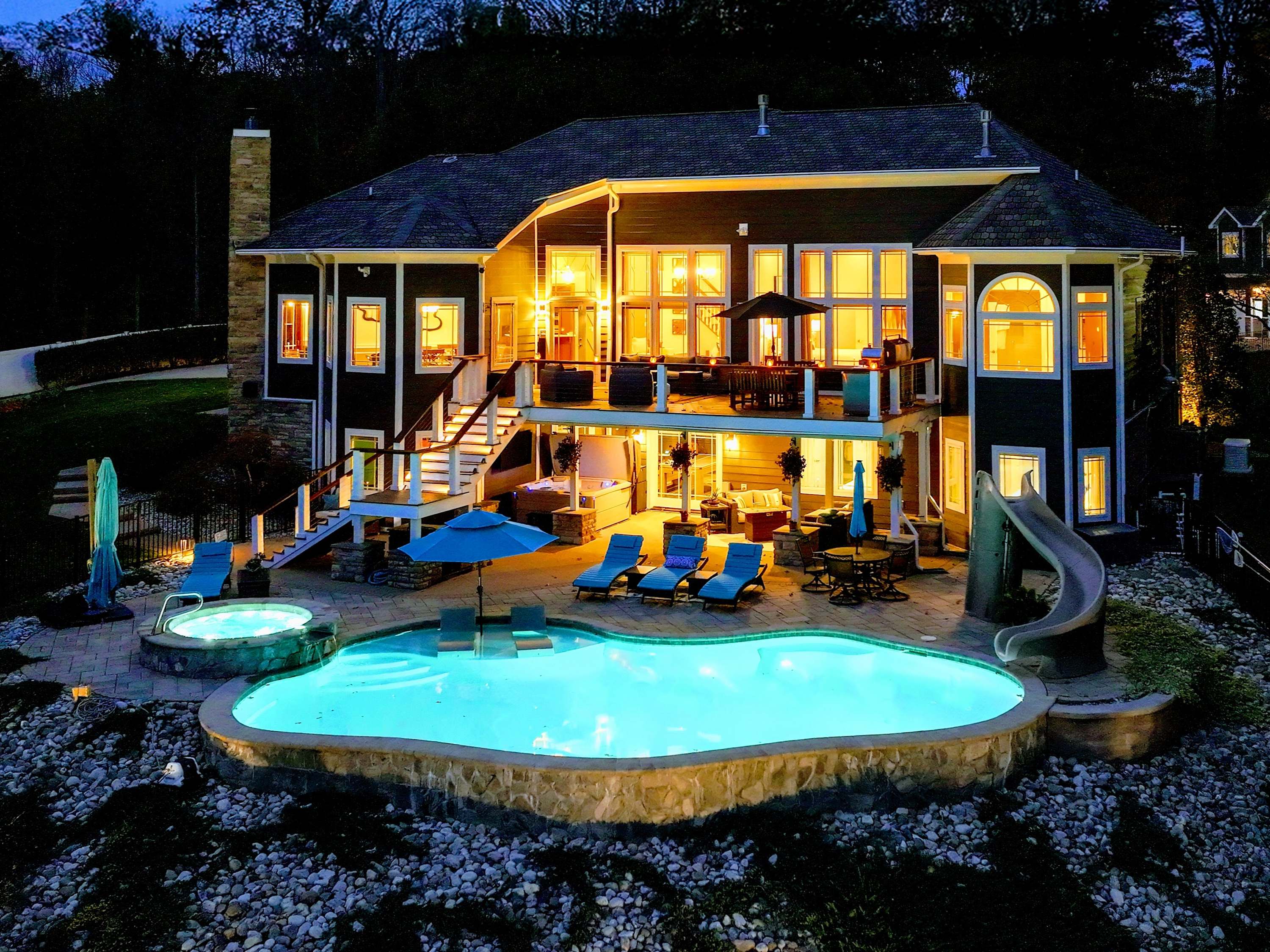 NEW 7BR Lakefront Lake Anna, Pool, Spa, Dock