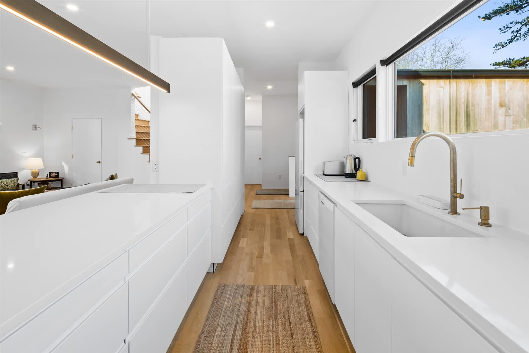 Fully equipped & spacious kitchen