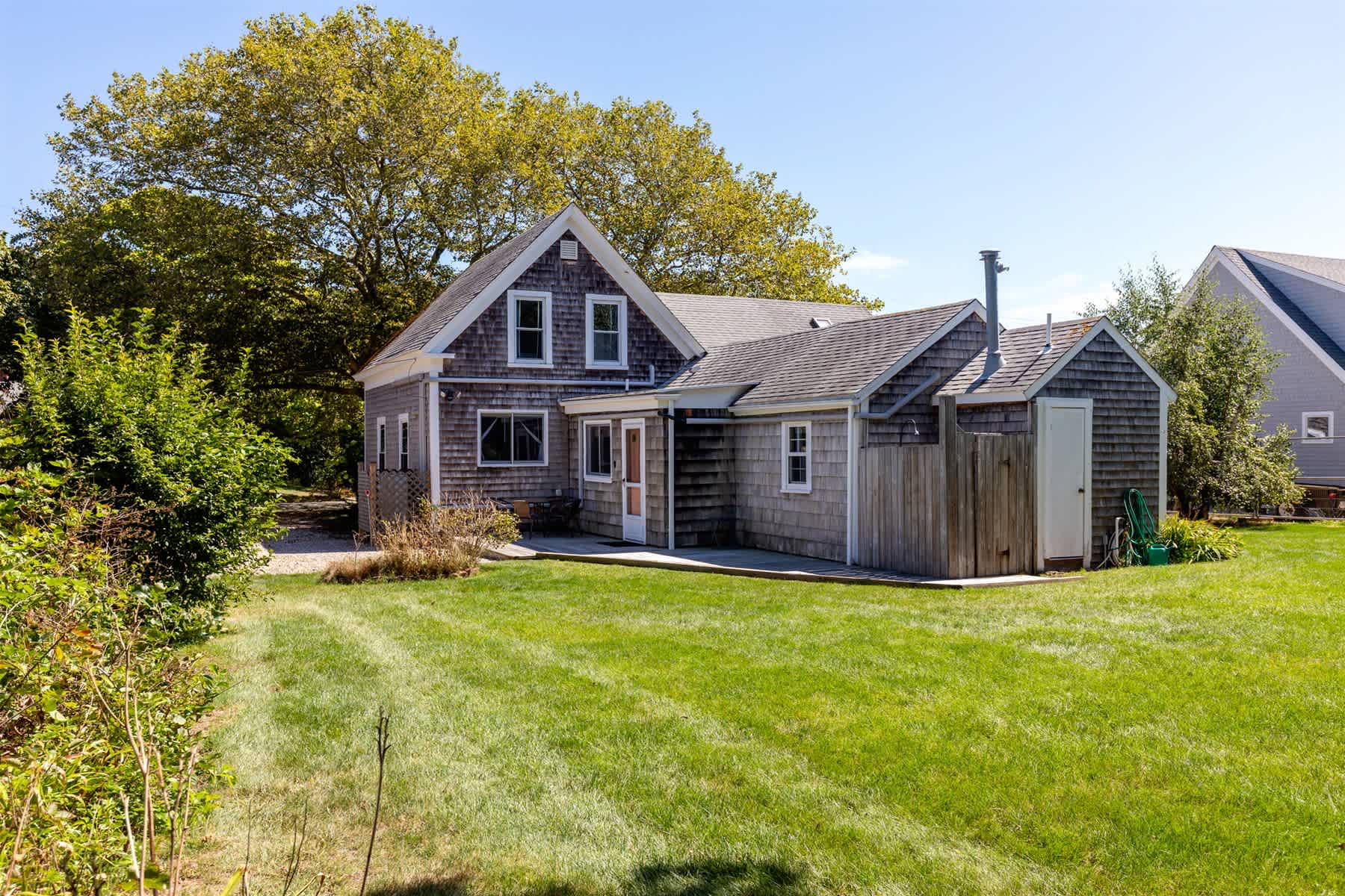 Beautifully Renovated 6BR Home Easy Walk to Downtown Harwichport Bank Street Beach 2