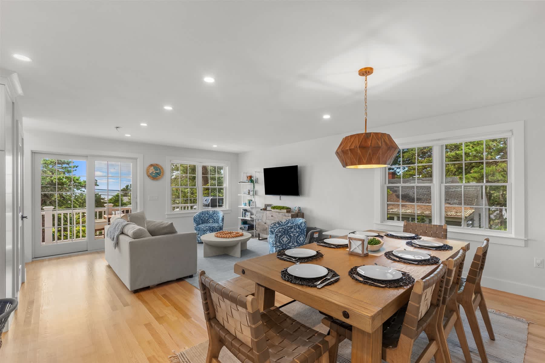 New 2026 Newly Built 3BR Coastal Retreat Steps from Mayo Beach 3