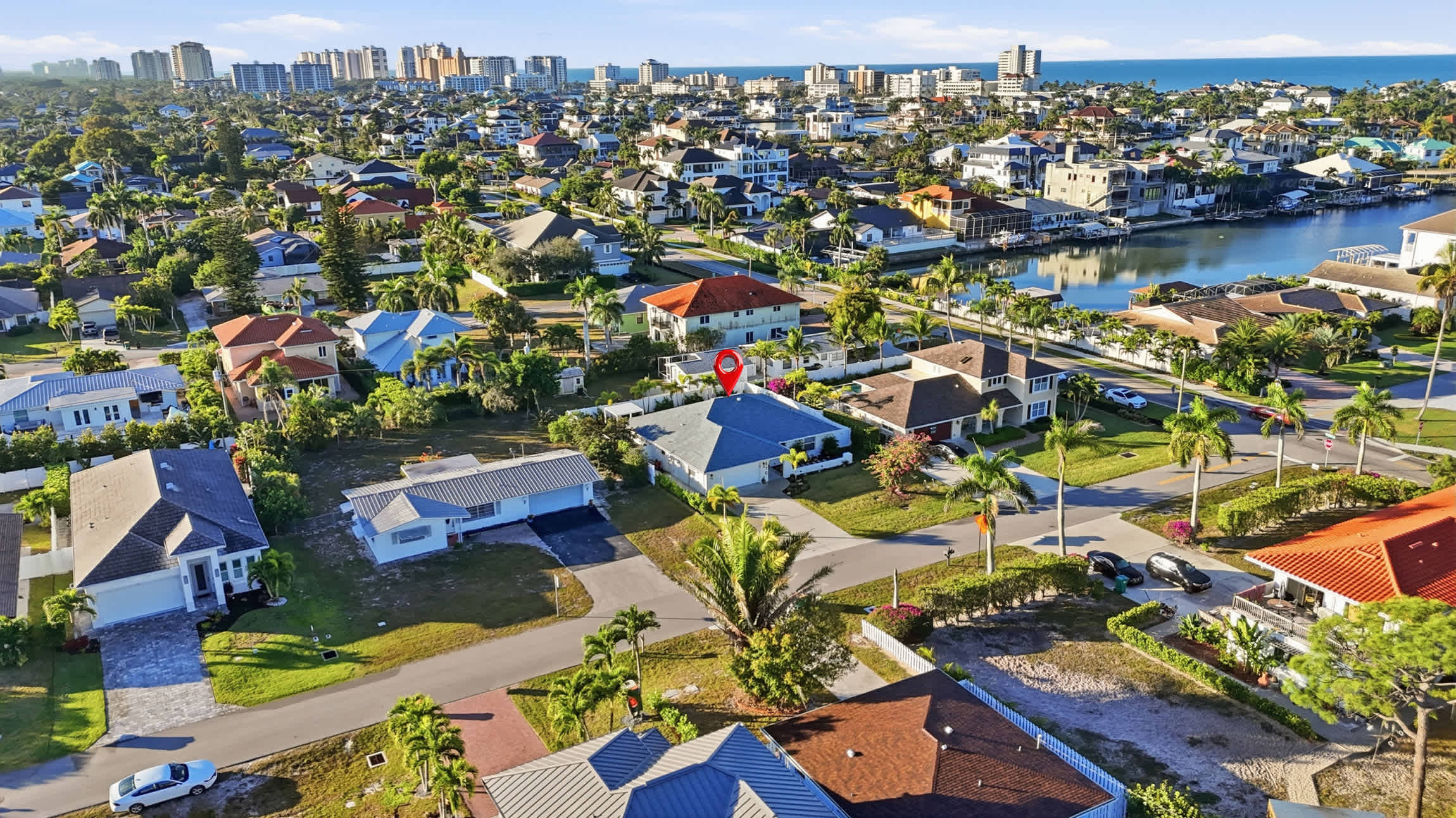 Pet Friendly Pool Spa Home with EV Charger | Photo 8