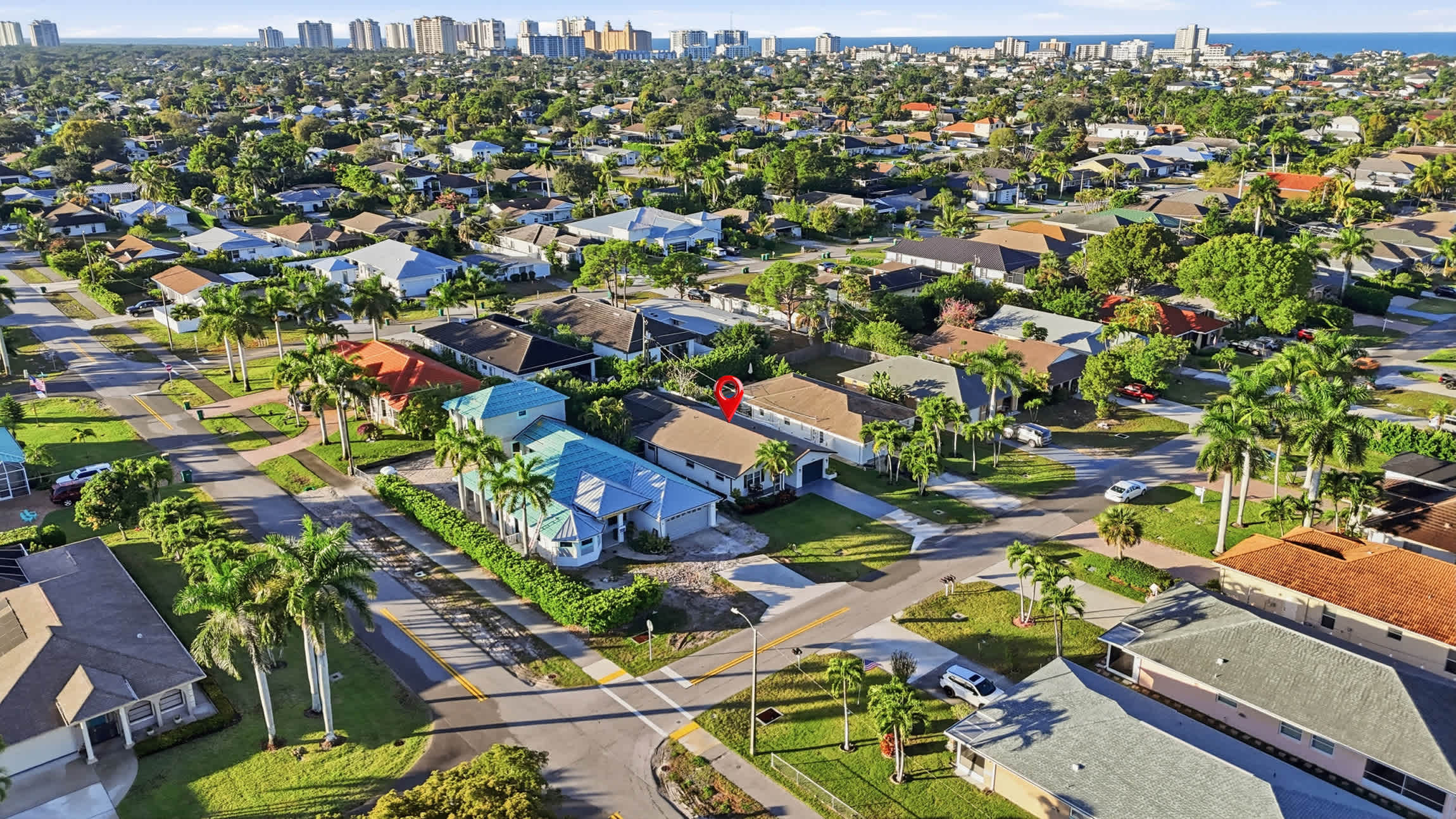 Walk to Beach Family Pool Home in Naples | Photo 3