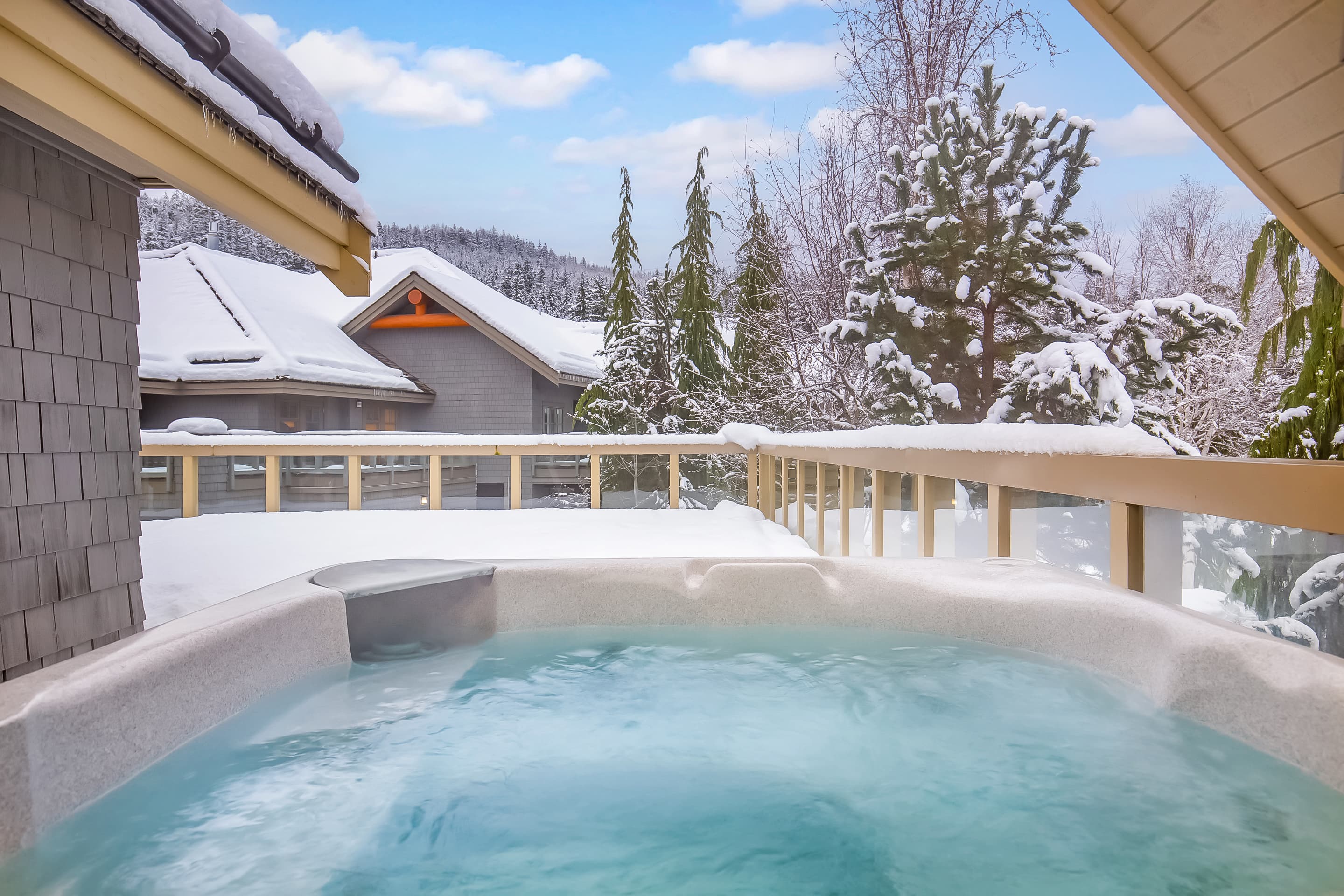 - Private terrace hot tub with stunning alpine and forest views all around 
- Perfect for starlit soaks after adventure-filled days in the mountains 
- Relaxation meets nature on this peaceful upper-level deck retreat 