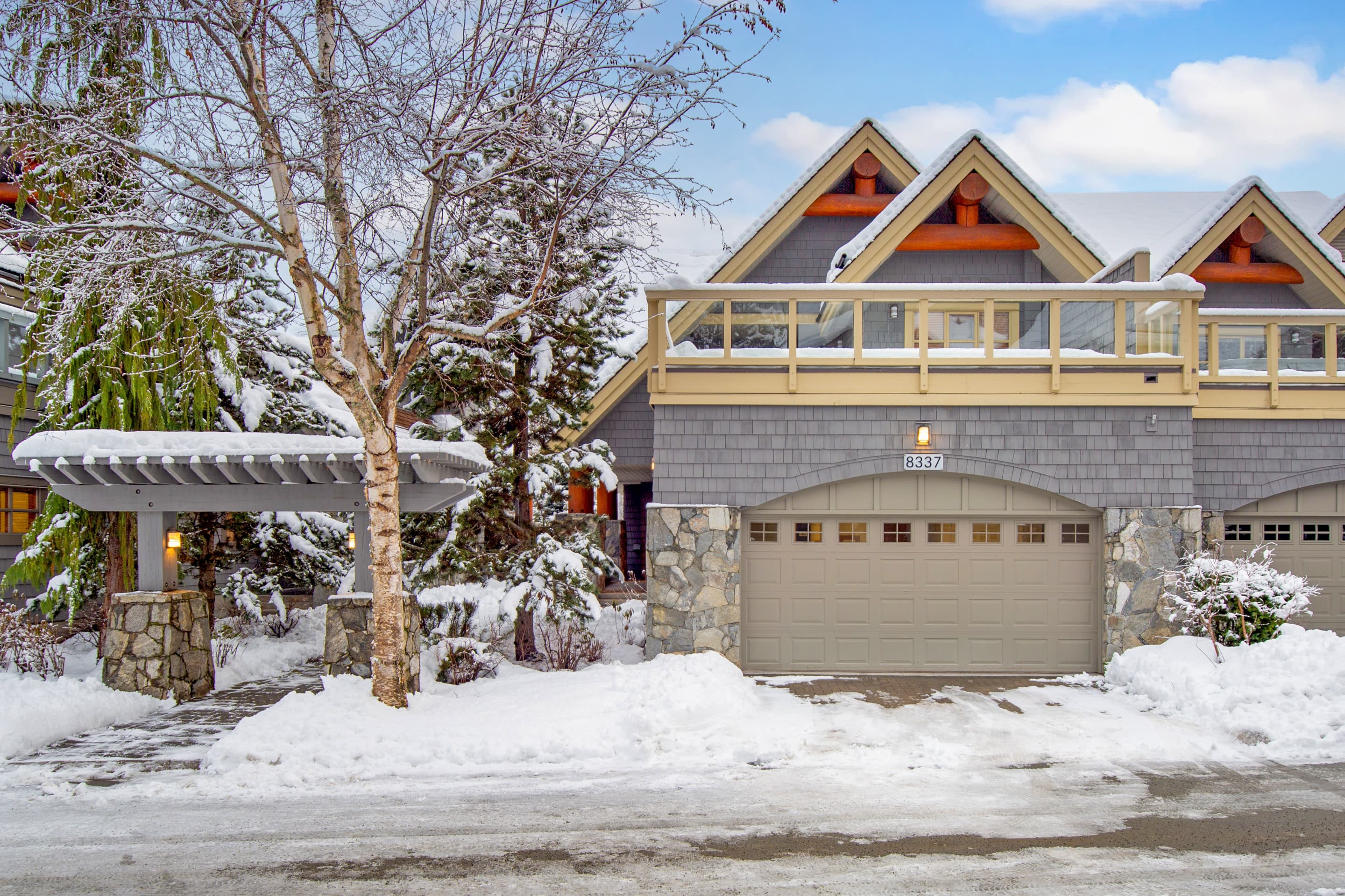 Featured Property Goldenwood 8337