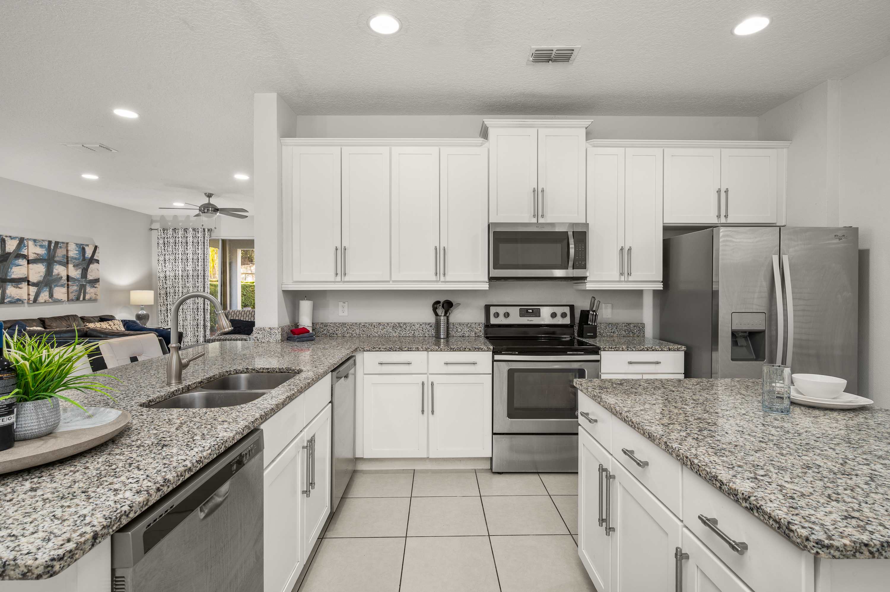 Spacious retreat w/ pool & hot tub