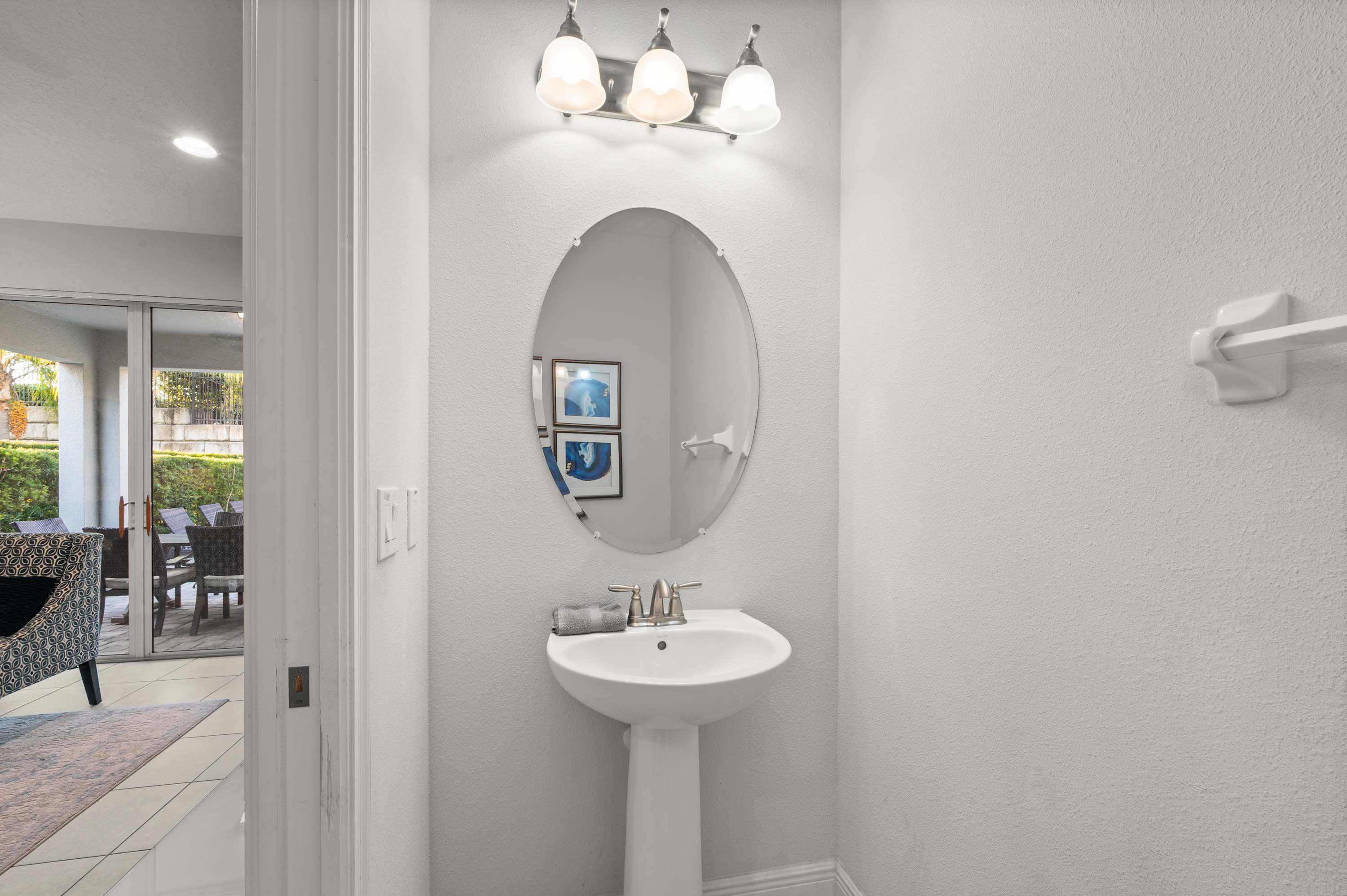 Spacious retreat w/ pool & hot tub