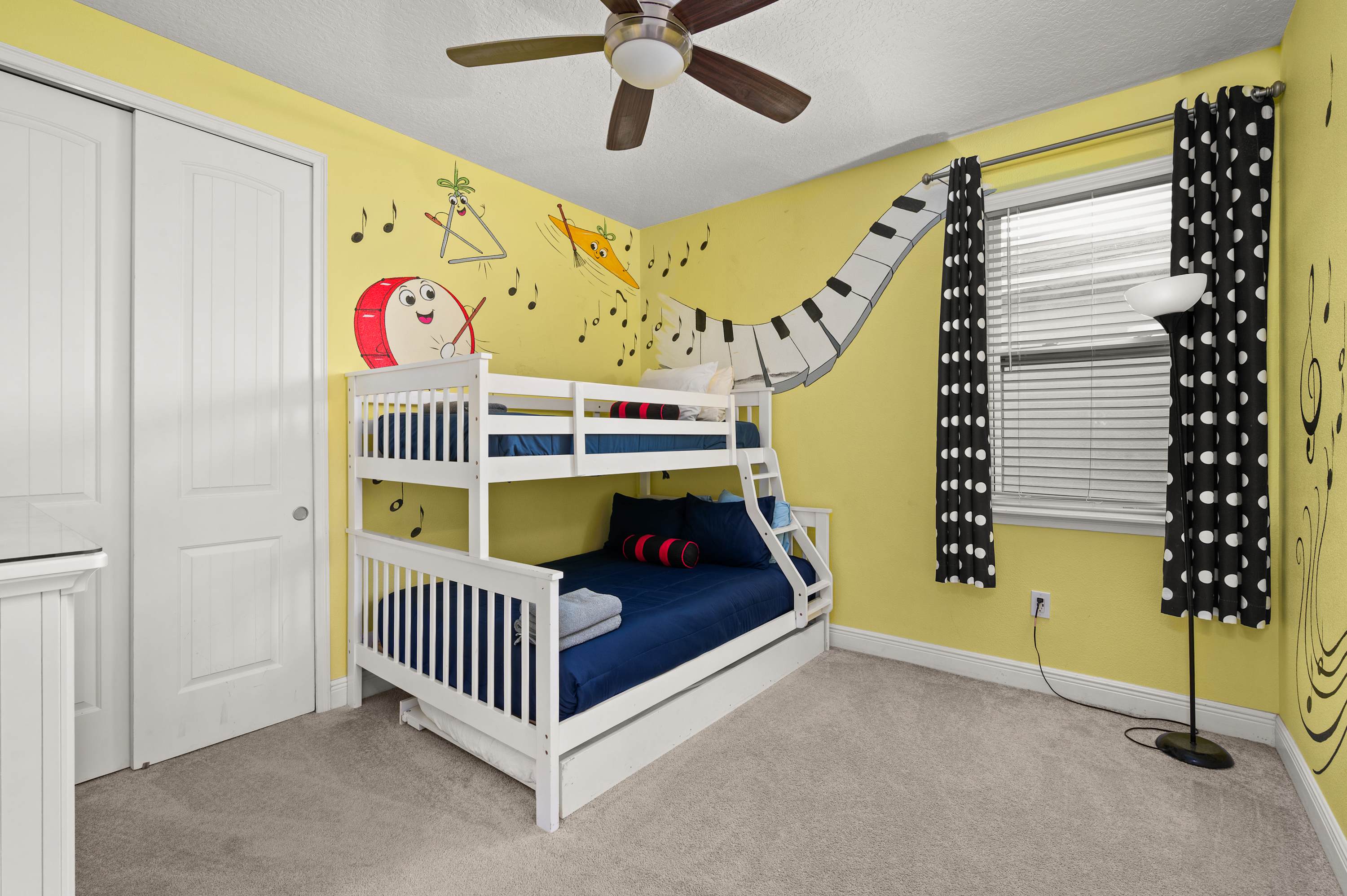 Spacious retreat w/ pool & hot tub