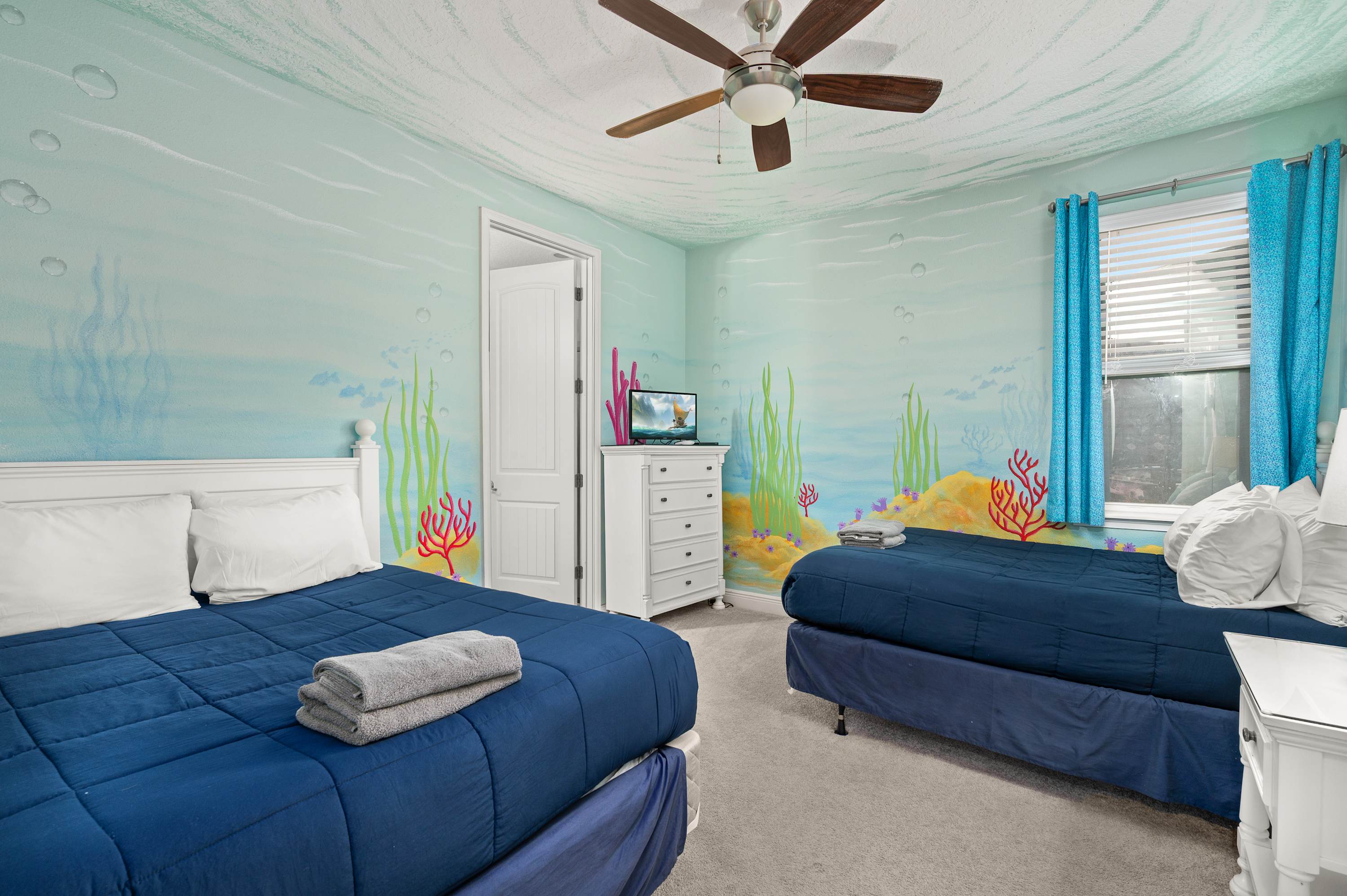 Spacious retreat w/ pool & hot tub