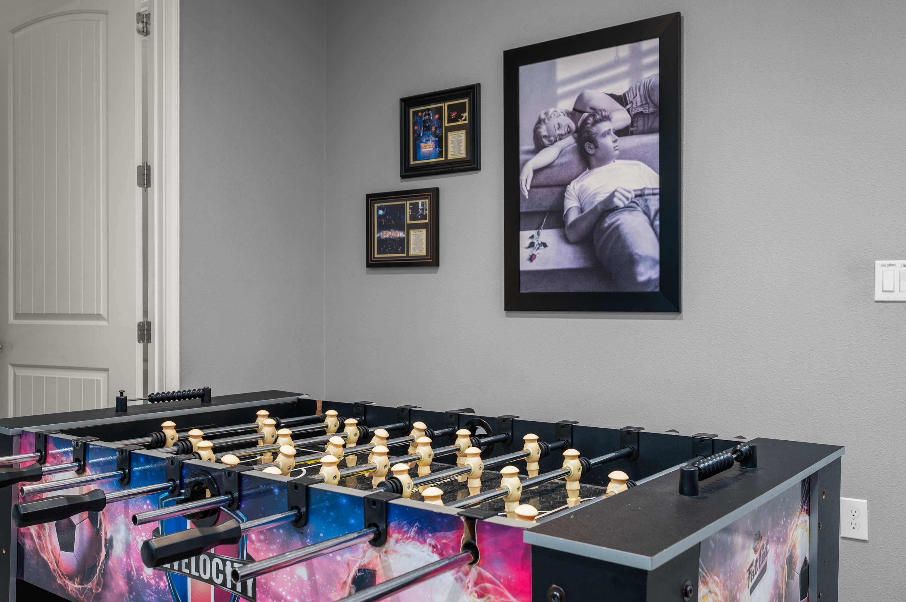 Spacious retreat w/ pool & hot tub