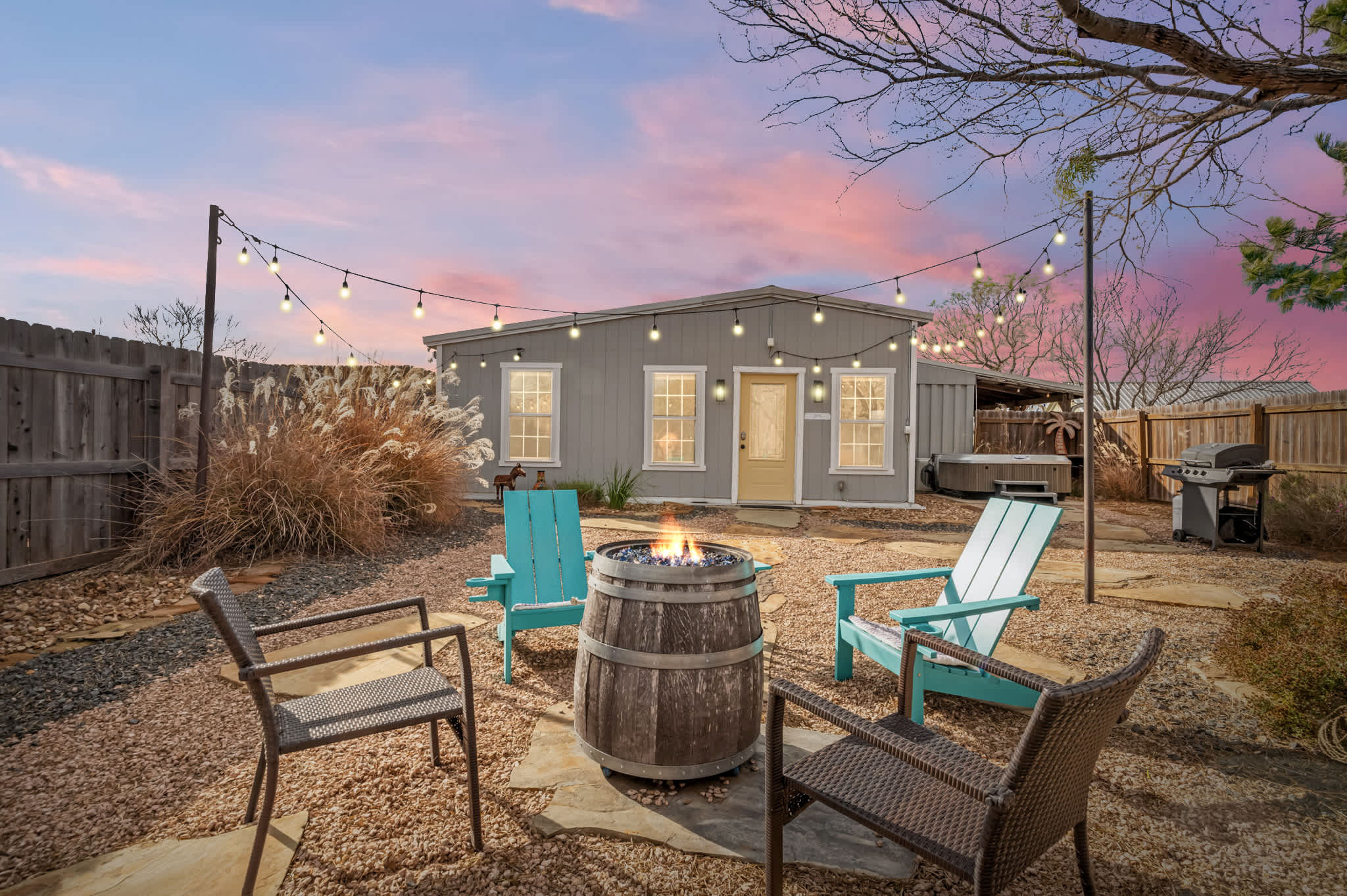 Janis Cottage - Hot Tub & Fire Pit — Fredericksburg, TX — vacation rental
