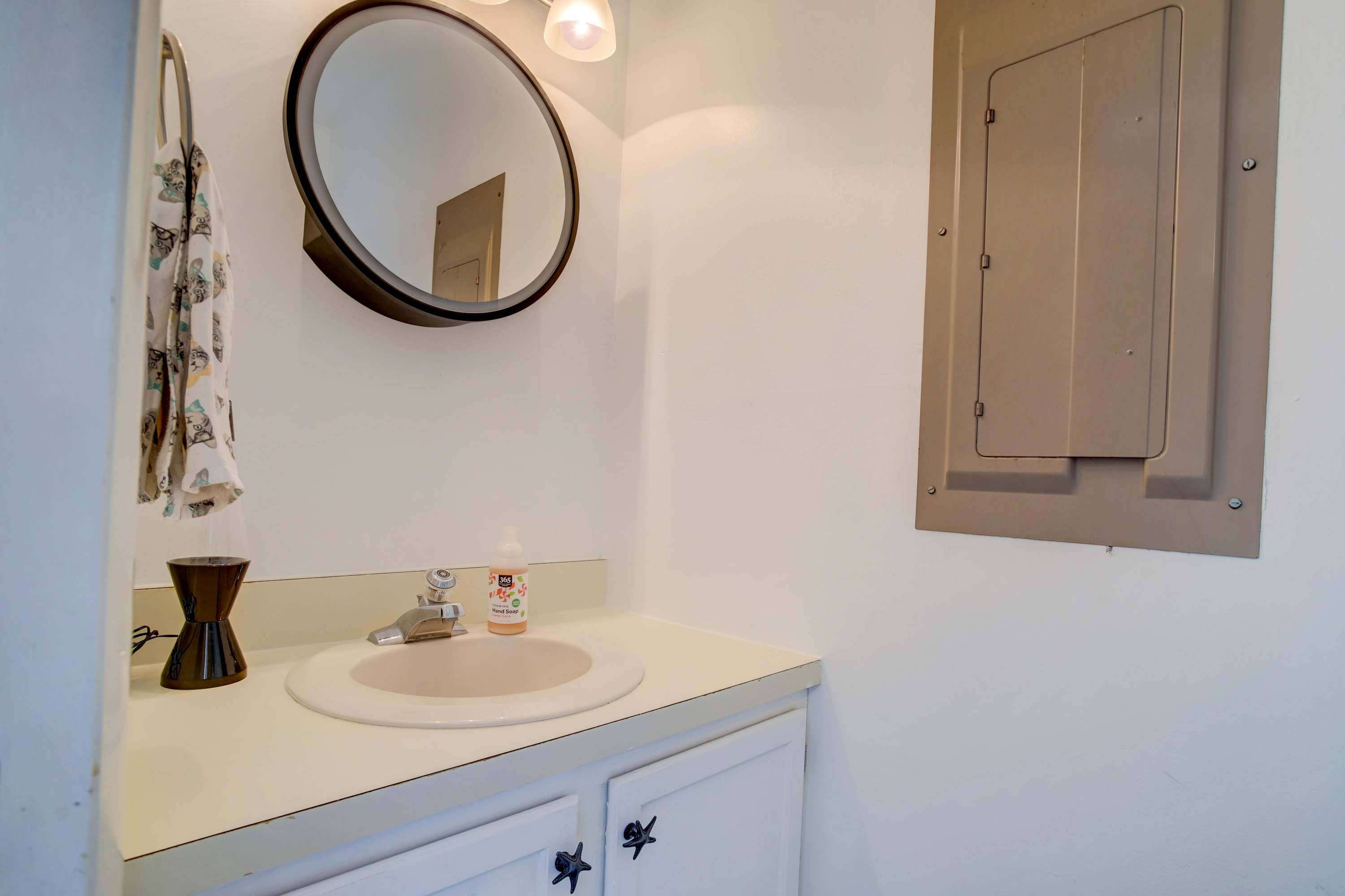 Meadows at Manklin B | Pet Friendly Townhome on 94th Street