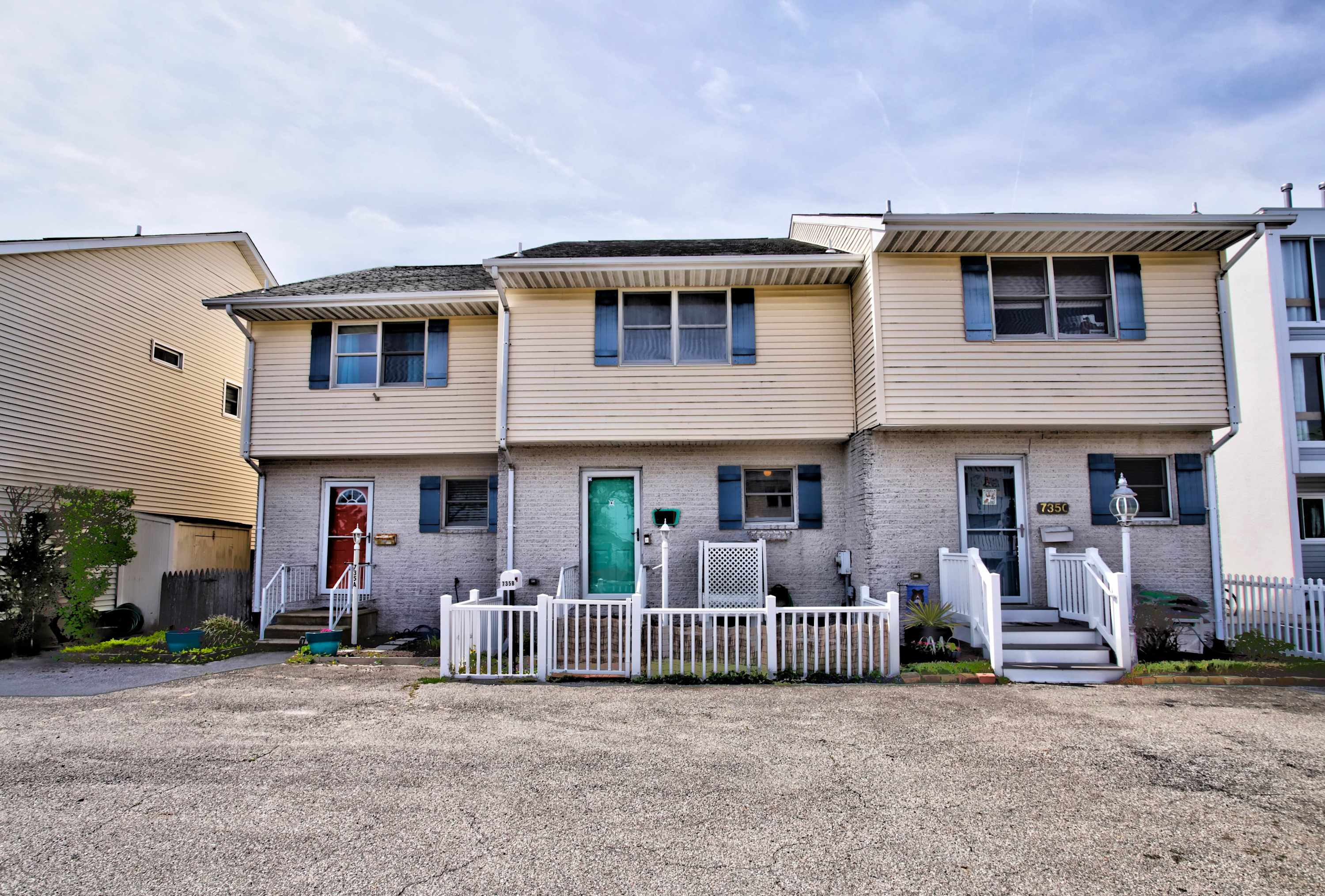 Meadows at Manklin B | Pet Friendly Townhome on 94th Street