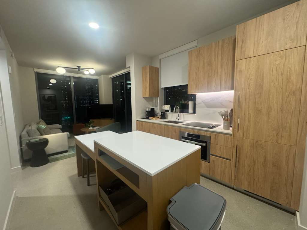 Prime Downtown Location - Rooftop Pool