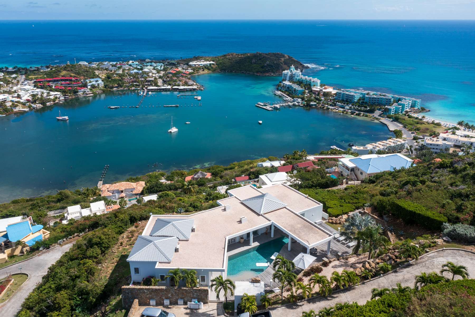 Five Minutes More (4 bedrooms) - Luxury villa with pool, Oyster Pond, St. Maarten — Oyster Pond, Sint Maarten — vacation rental