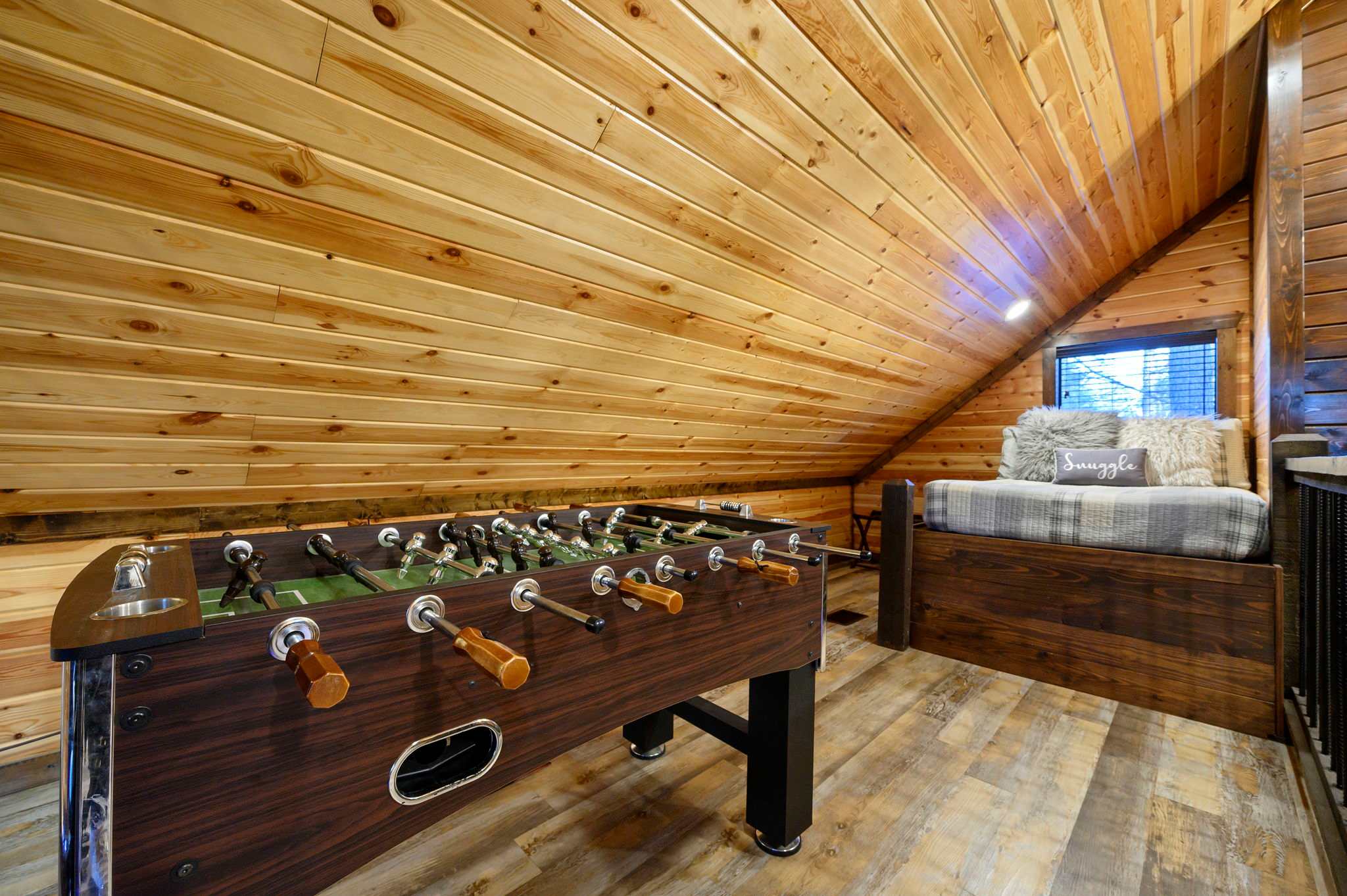New! Eagle Hollow! Hot Tub-Arcade-Foosball-Firepit