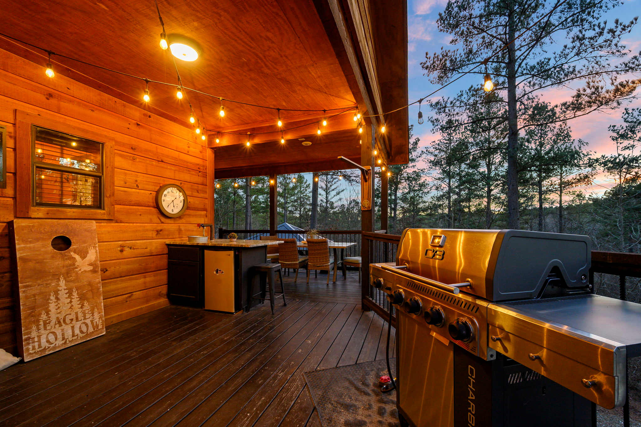 New! Eagle Hollow! Hot Tub-Arcade-Foosball-Firepit
